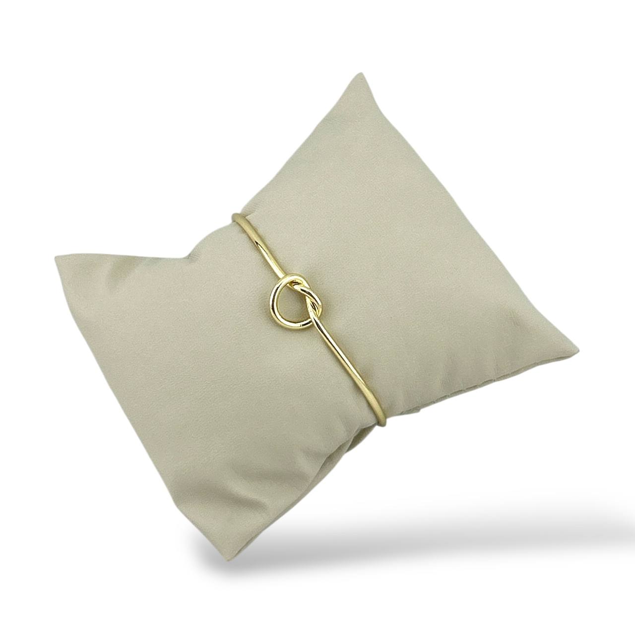 Gold Bangle – Elegant Crossover Design Bracelet