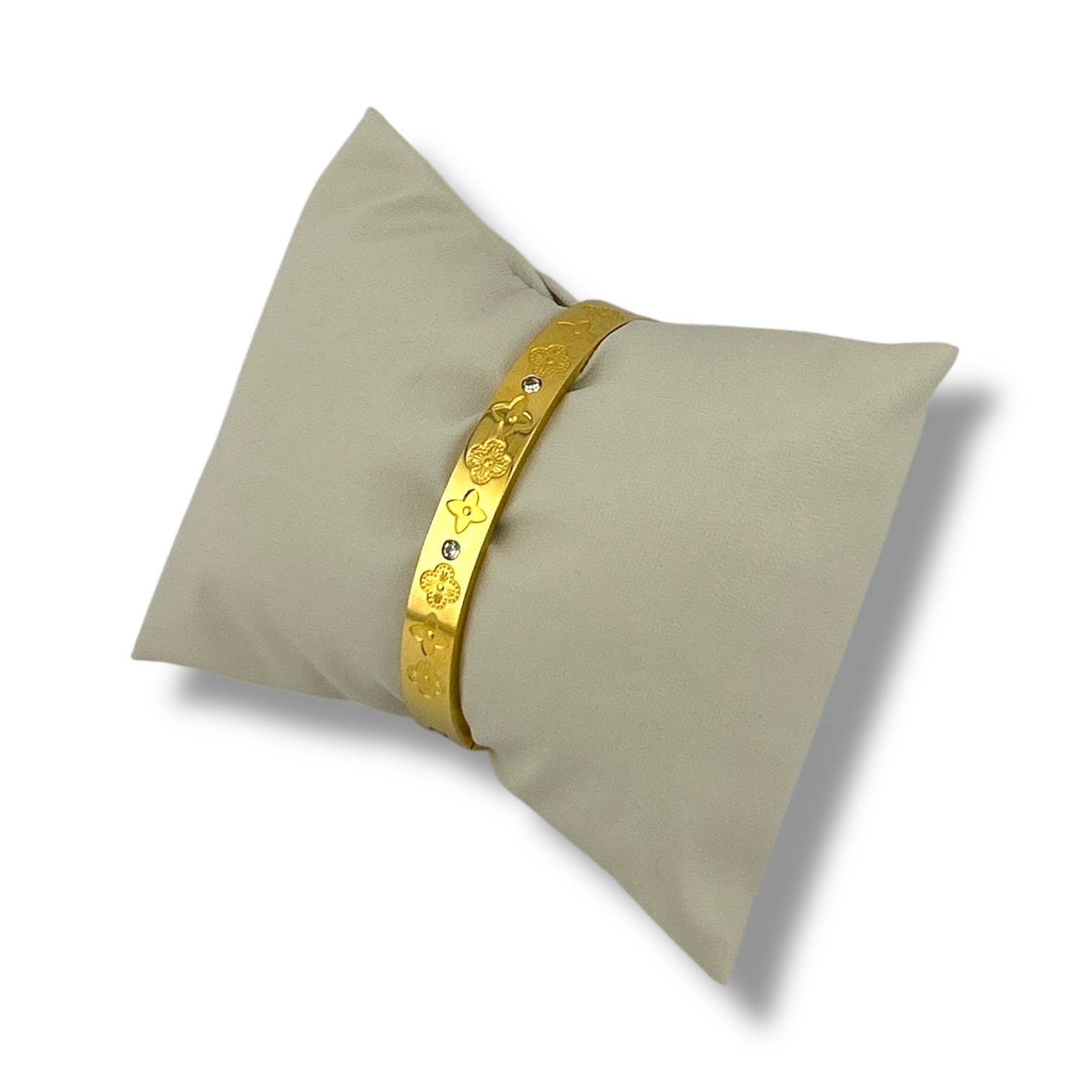 🌸 Golden Bloom Bangle