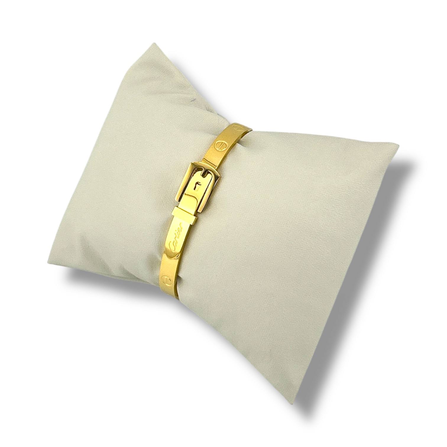 š Belt Buckle Bangle Water-Resistant & Hypoallergenic