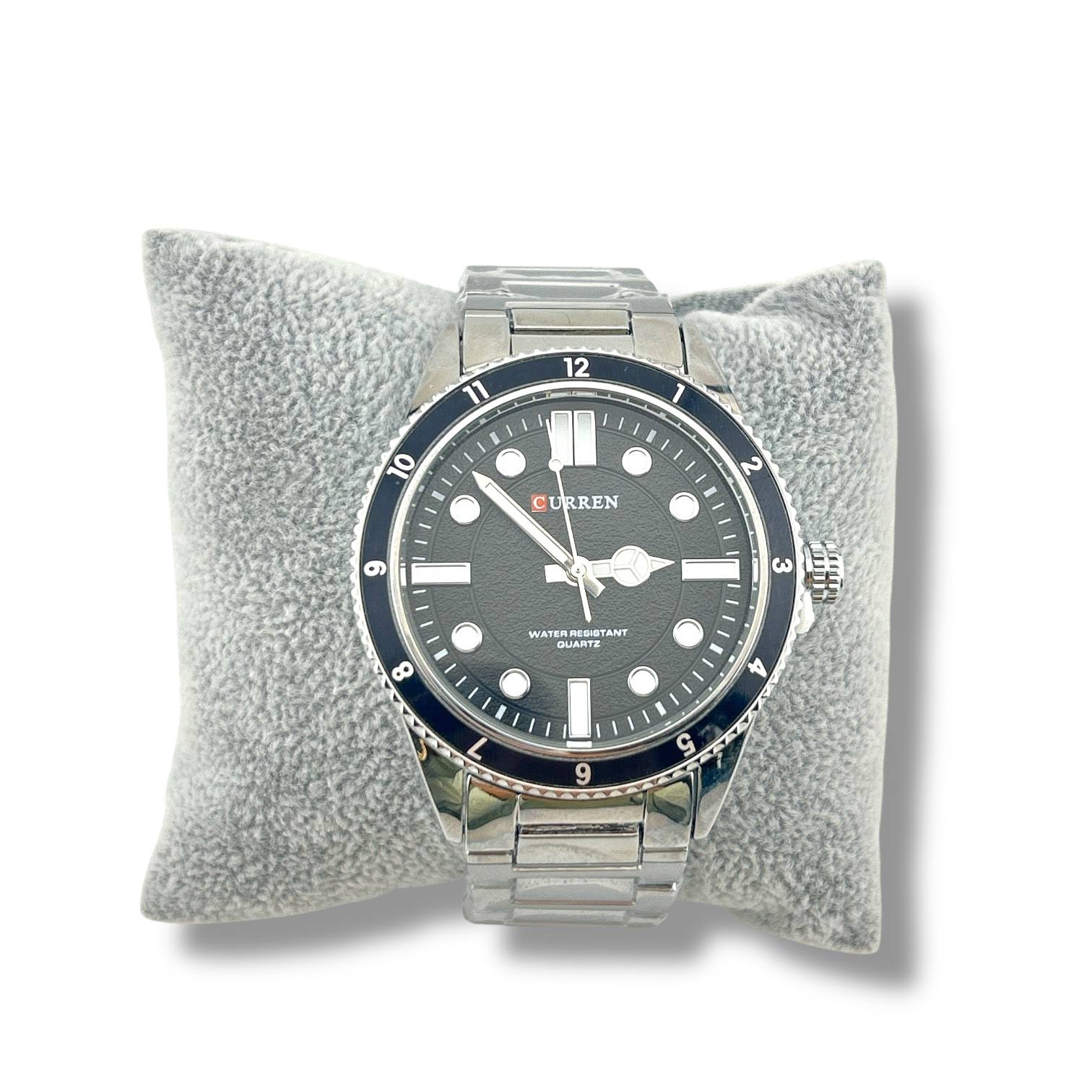 CURREN Diver-Style Watch – Silver Stainless Steel with Black Dial