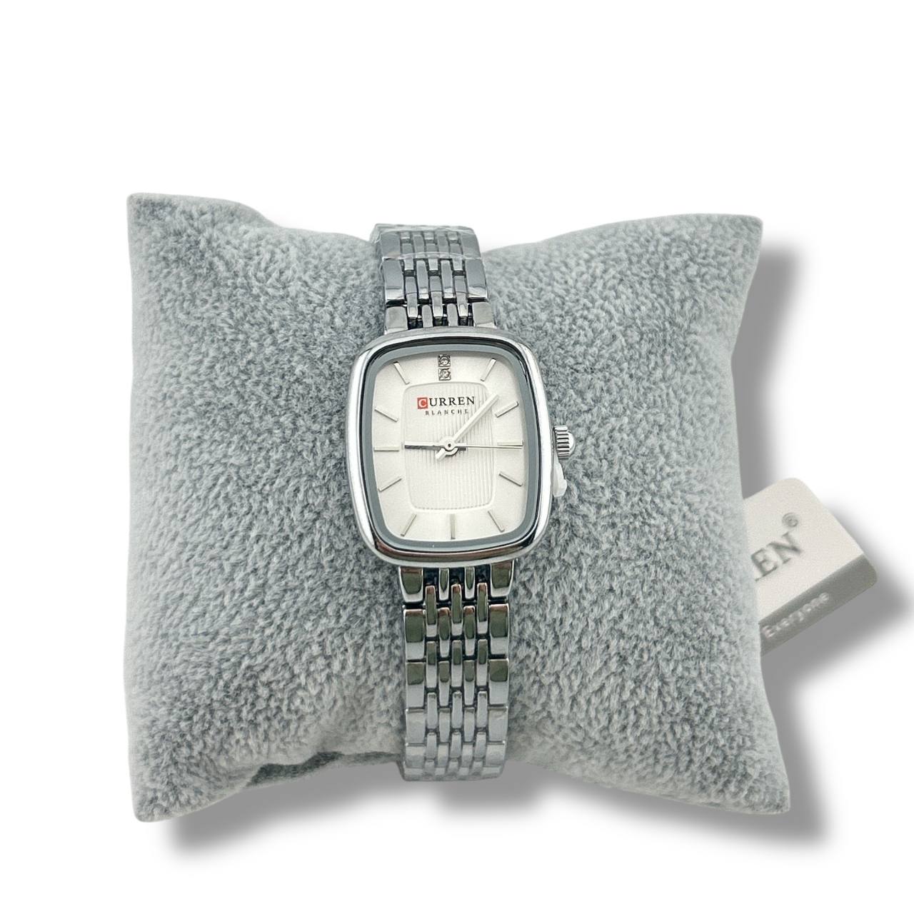 Curren Women’s Silver Square Dial Watch – Elegant Stainless Steel Bracelet