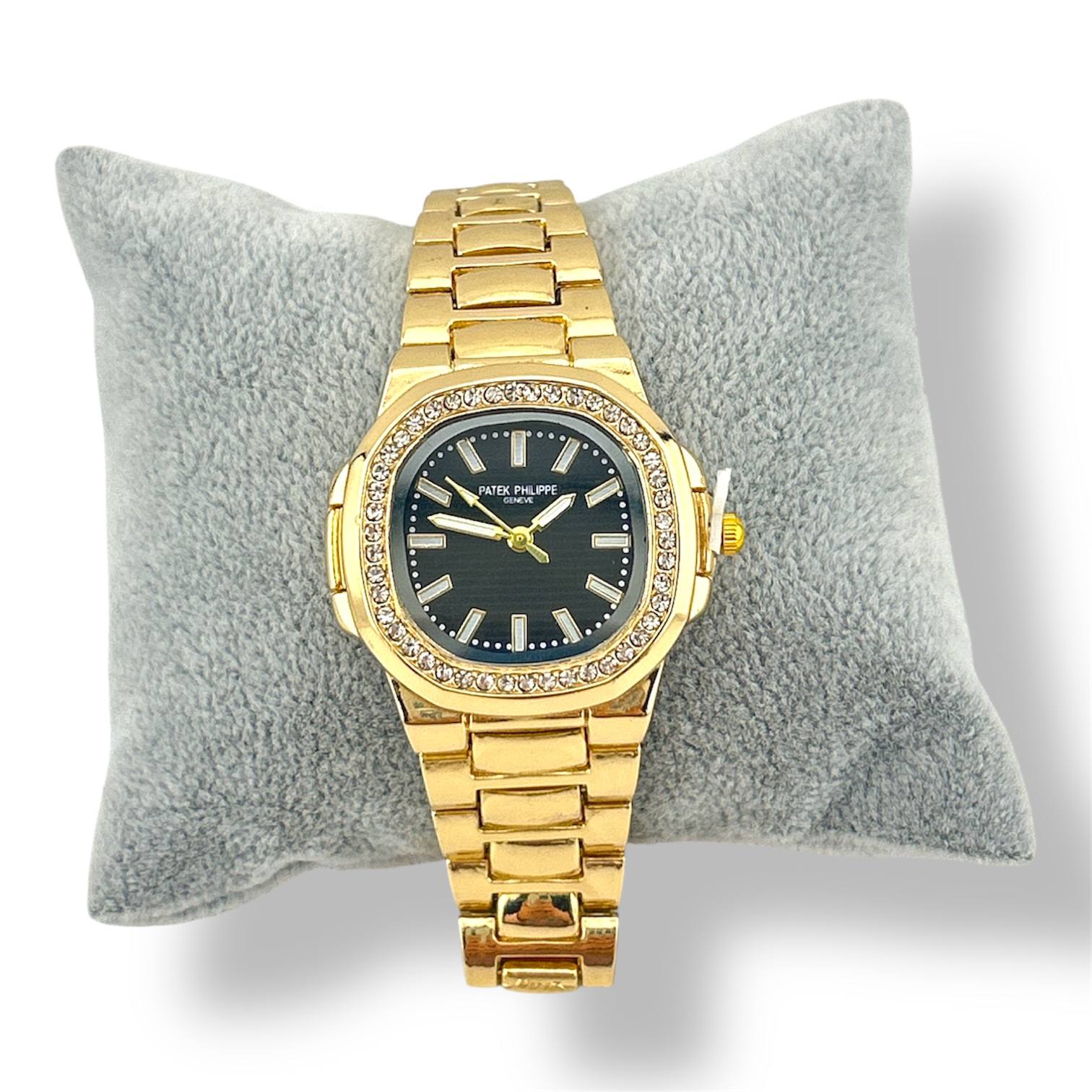 Patek Philippe Nautilus – Gold Stainless Steel Watch with Black Dial & Crystal Bezel