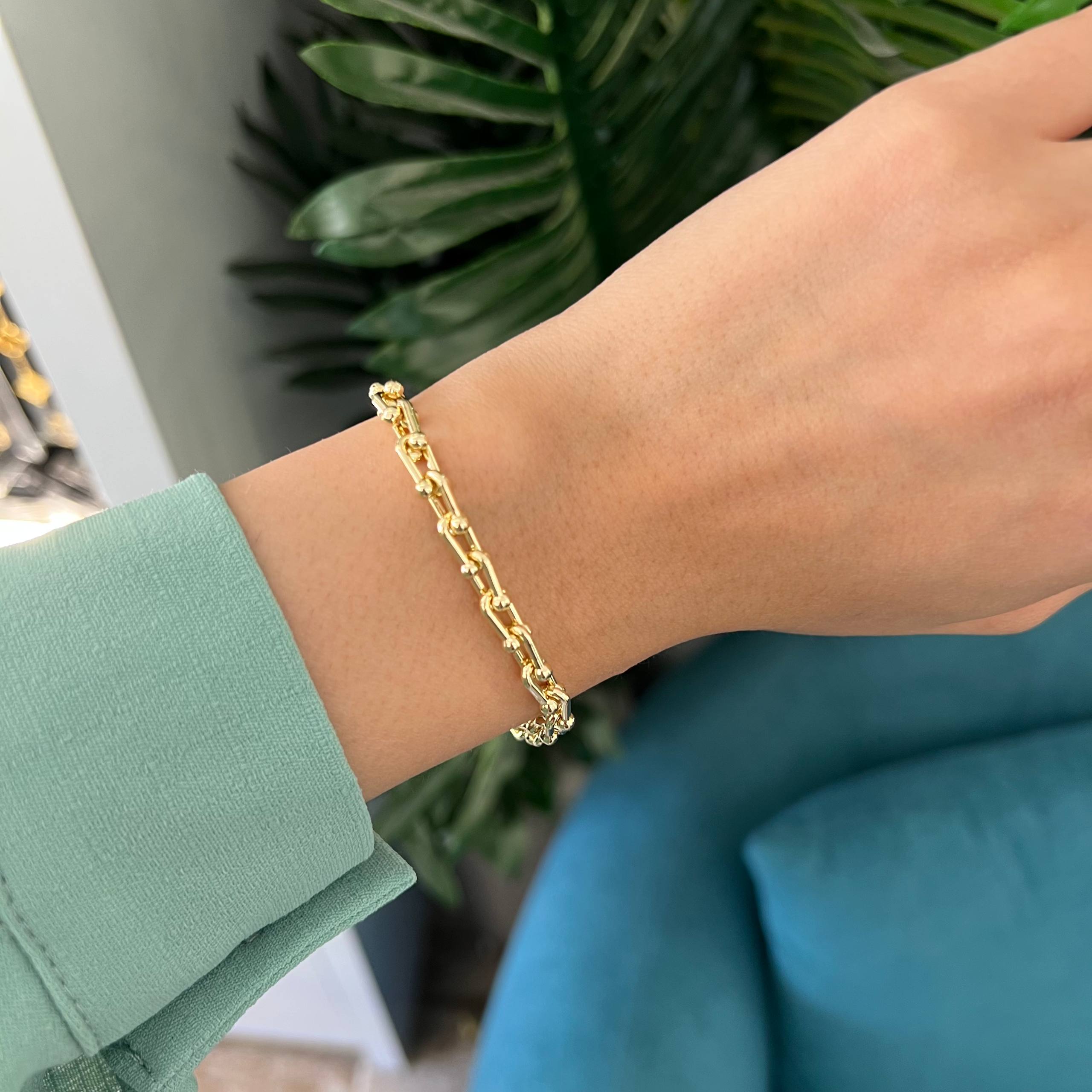 thin Tiffany Bracelet U_Link Shape