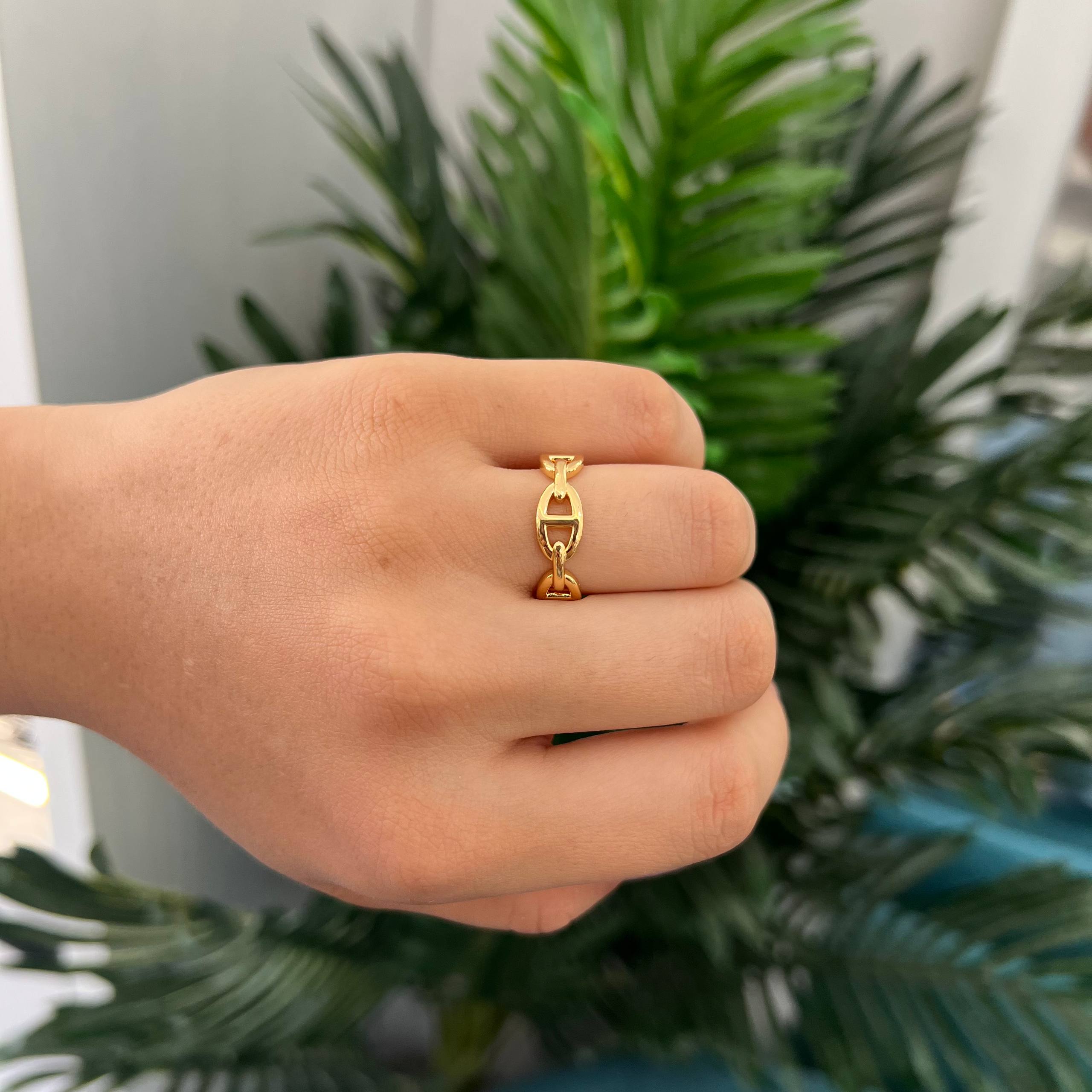 ✨ Gold Anchor Chain Link Ring