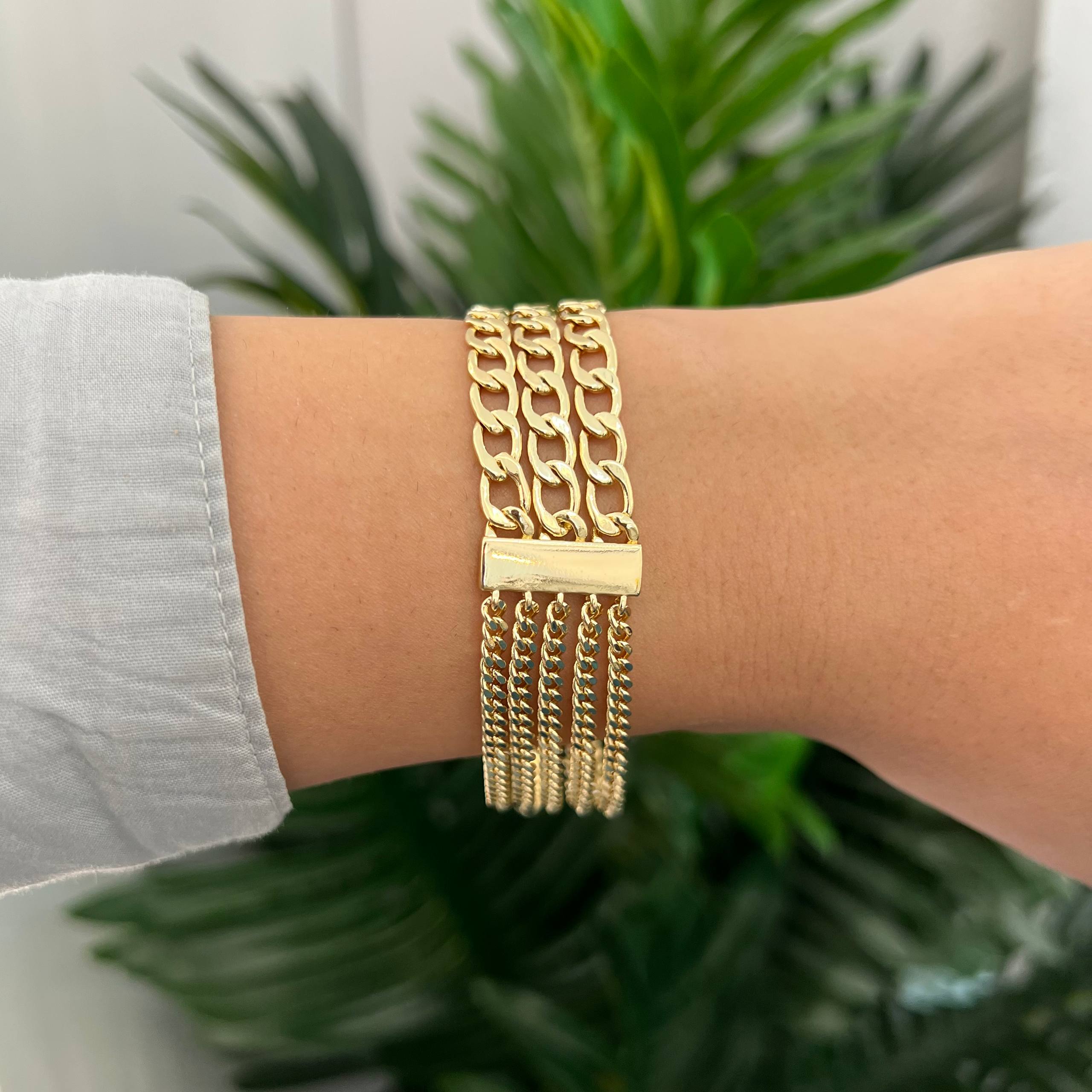 Simple Multi-chain “Golden Layer" Bracelet ✨