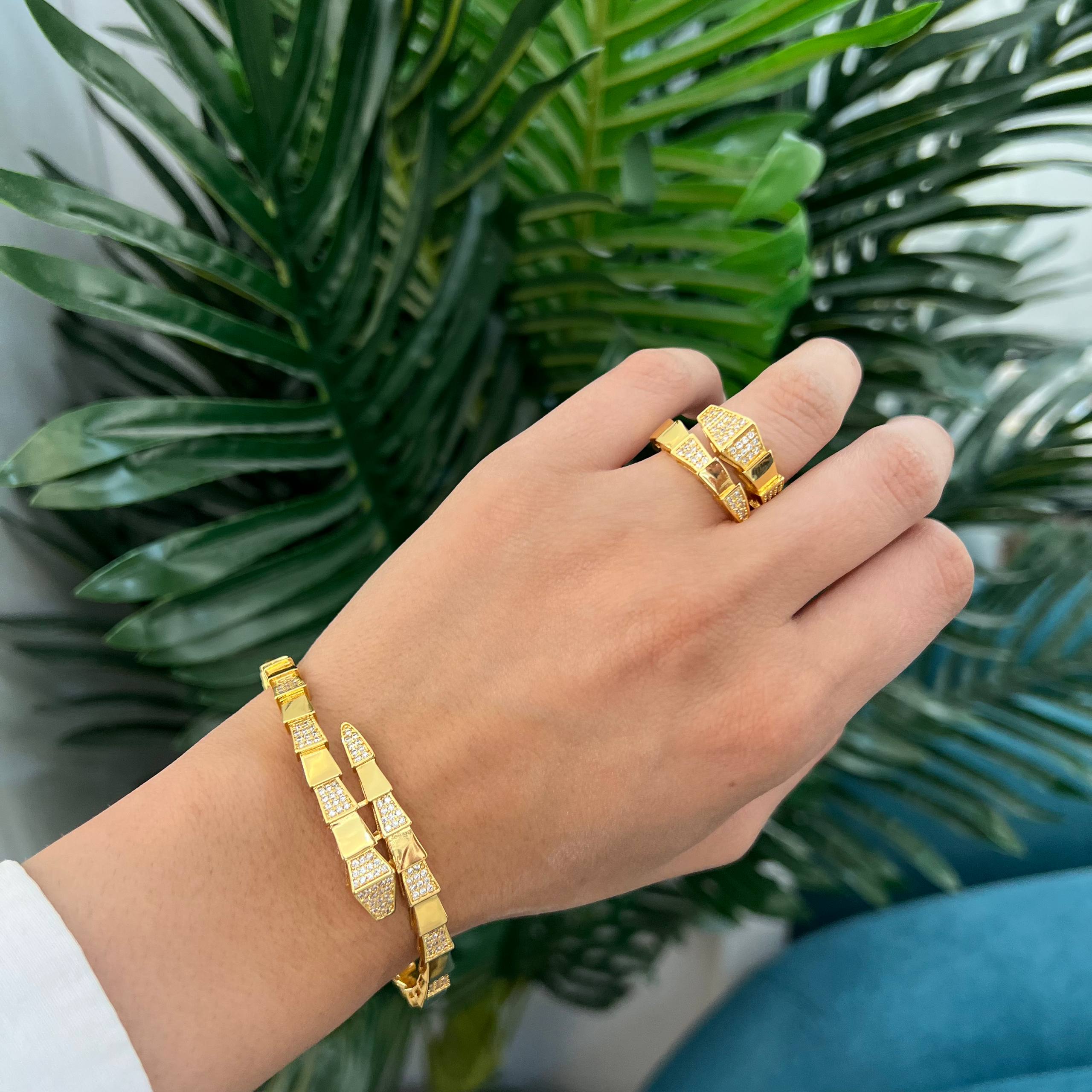 BVULGARI “Serpent Luxe Set” – ring and bangle