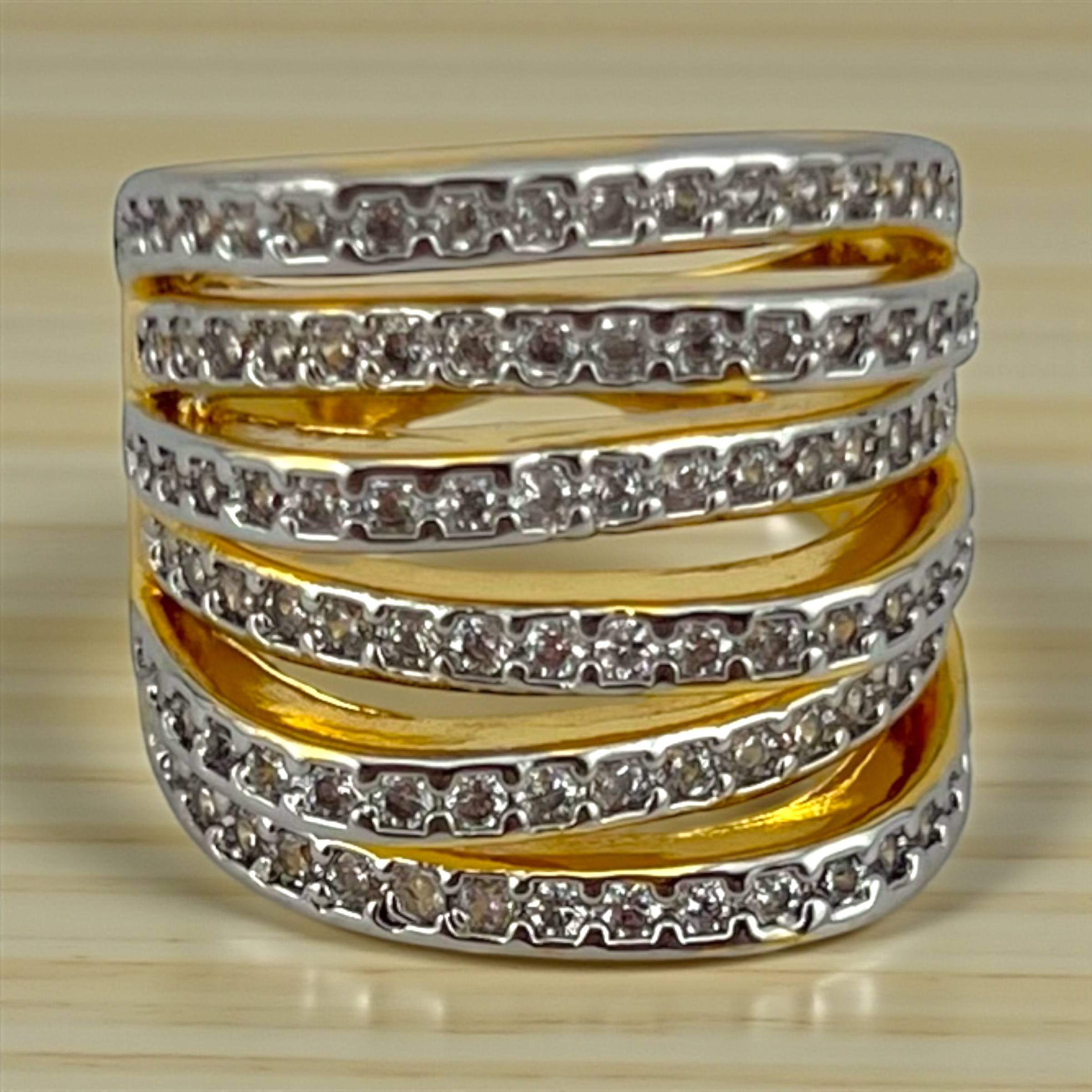 “Waves of Brilliance Ring” – Luxe Diamond Edition ✨