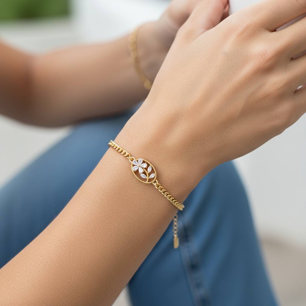 ⨠Gold Floral Crystal Charm Bracelet â¨