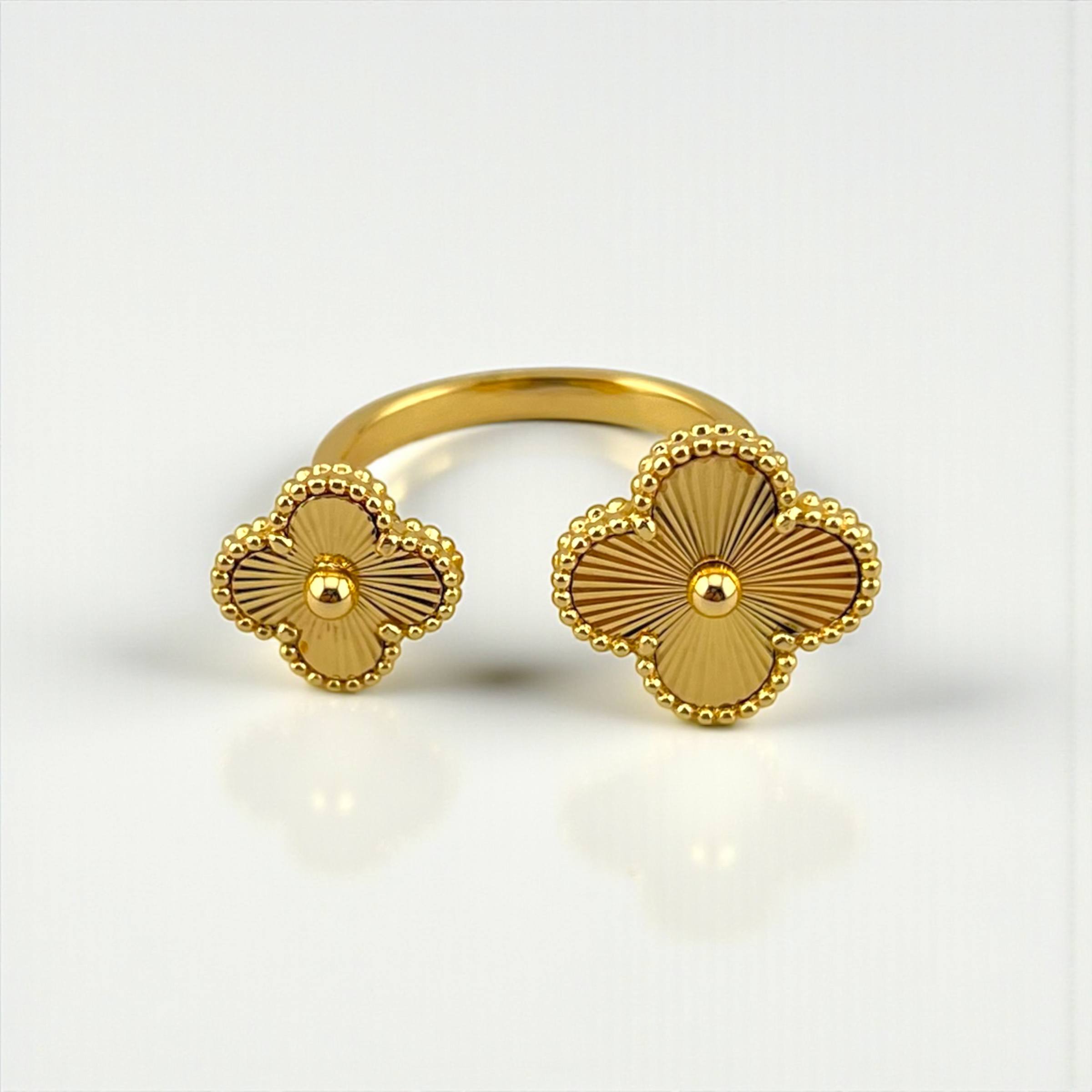 Vancleef 2 flower Twin Bloom Ring