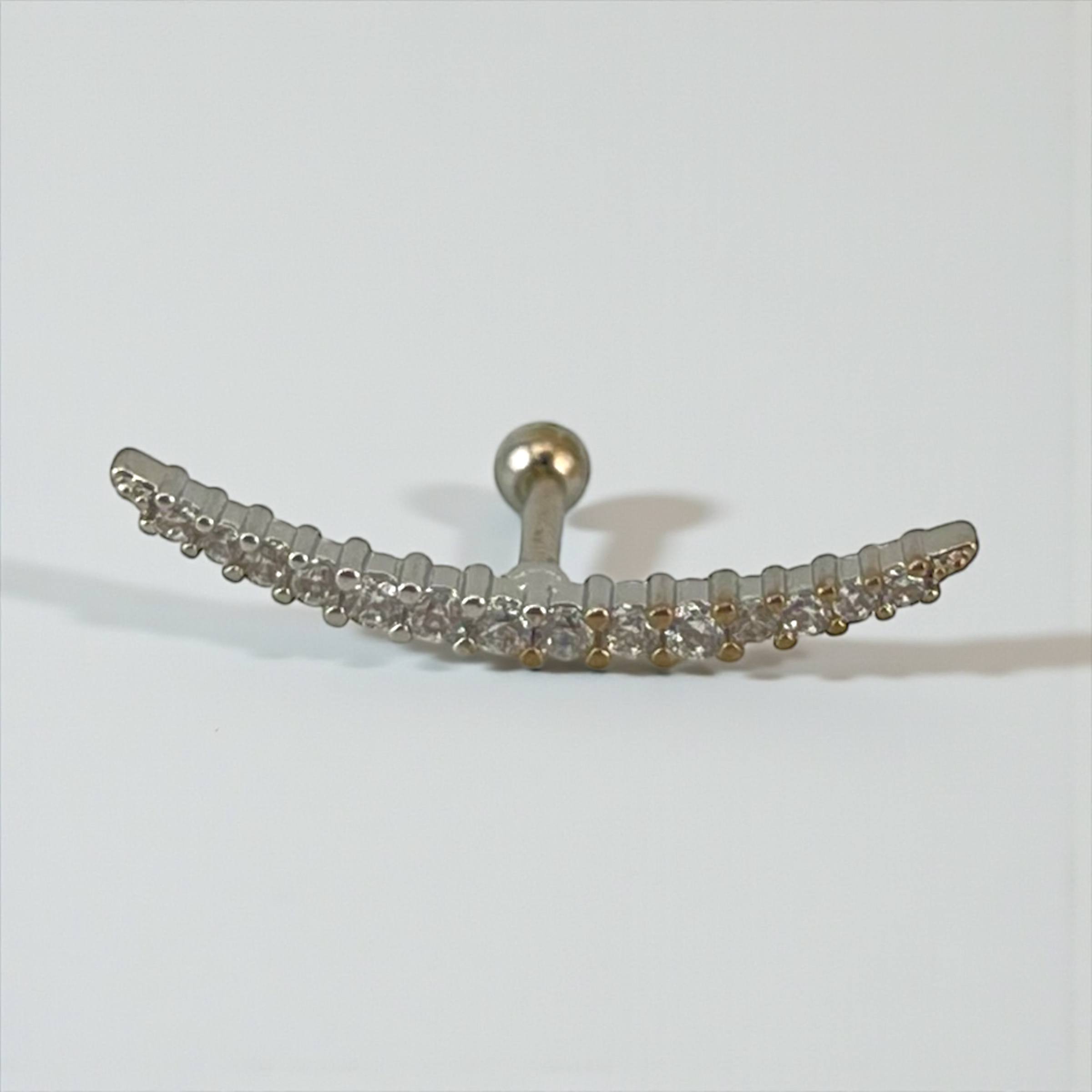 Crescent Glow Cartilage piercing šāØ