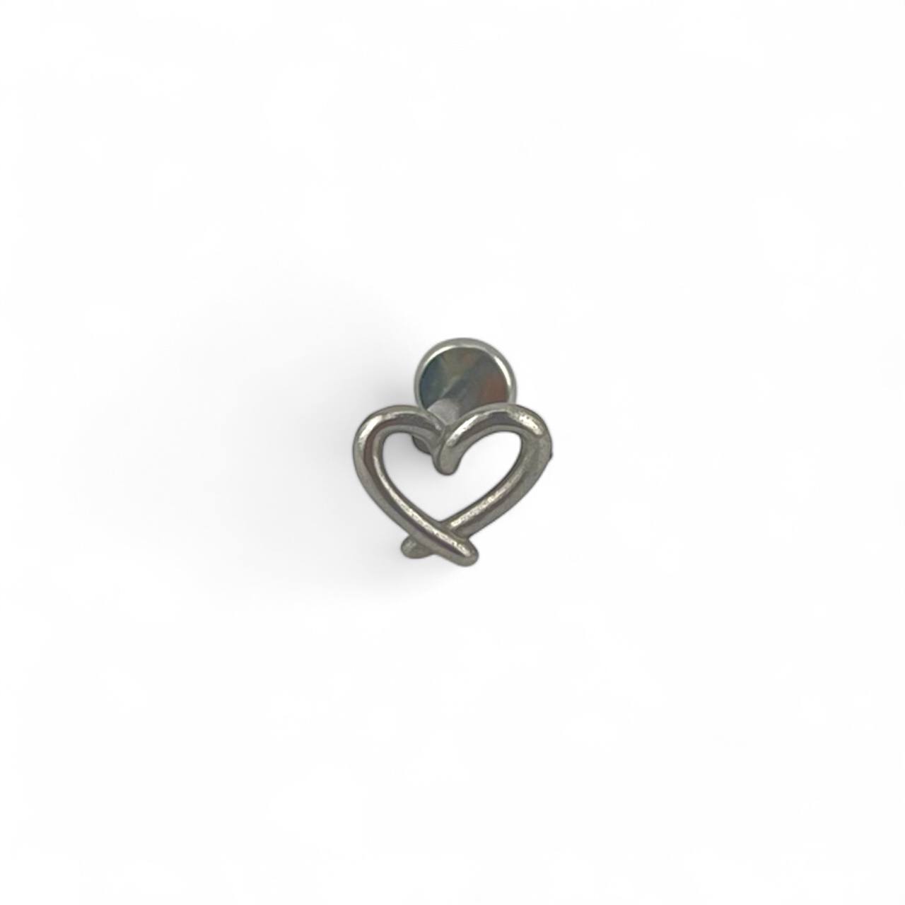 Twisted Heart Stud piercing