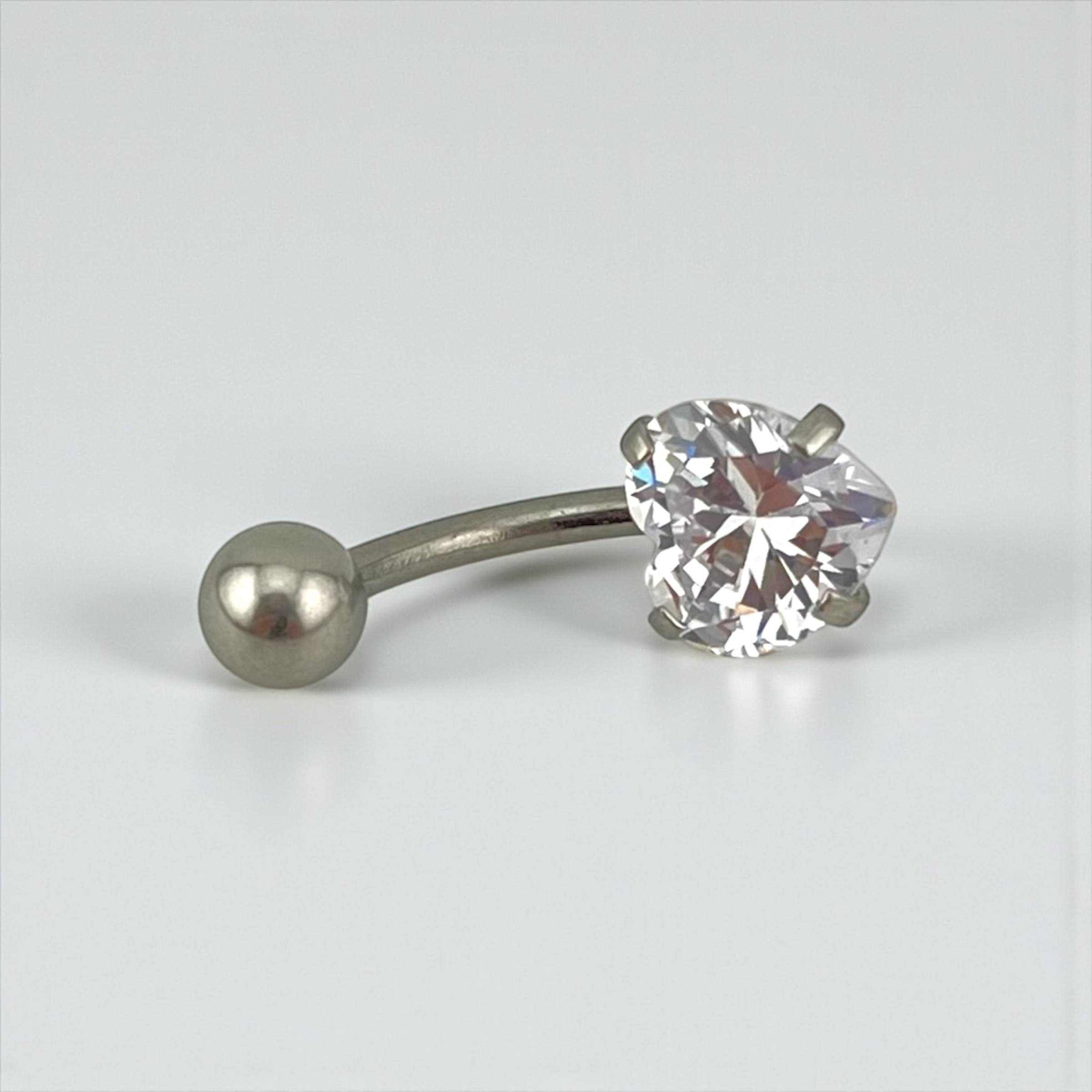 “Heart Crystal Belly PIERCING” – Sparkle with Love & Confidence ✨