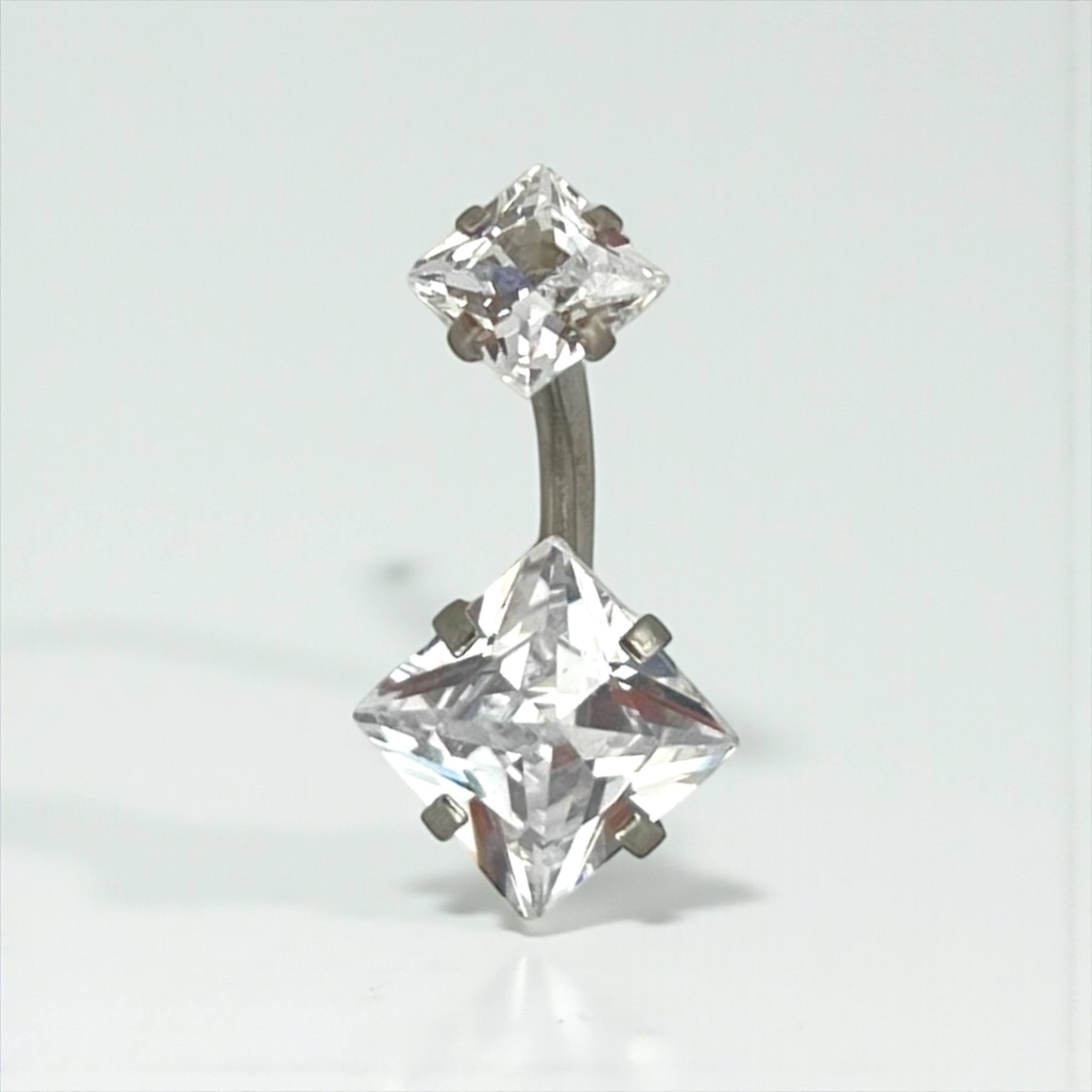 “Double Diamond Belly piercing” – Modern Sparkle, Timeless Elegance ✨