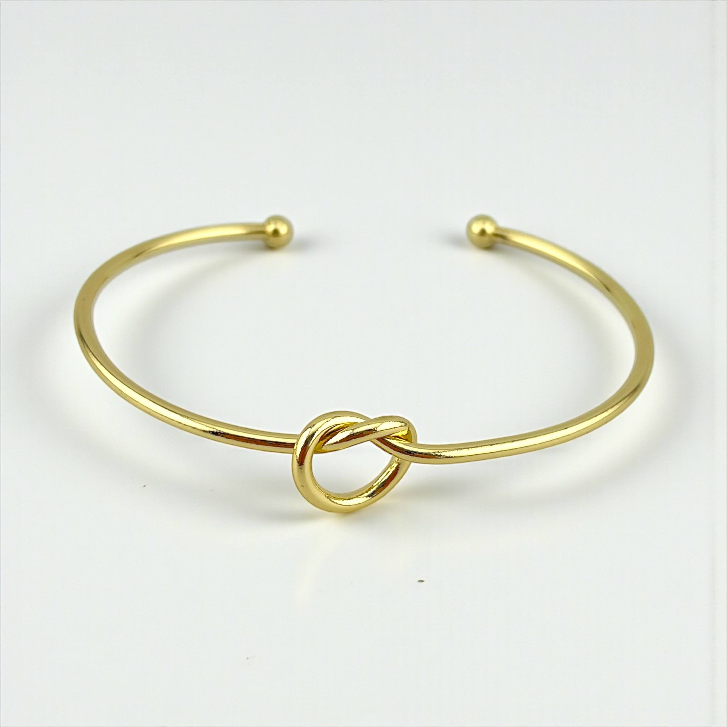 Gold Bangle – Elegant Crossover Design Bracelet