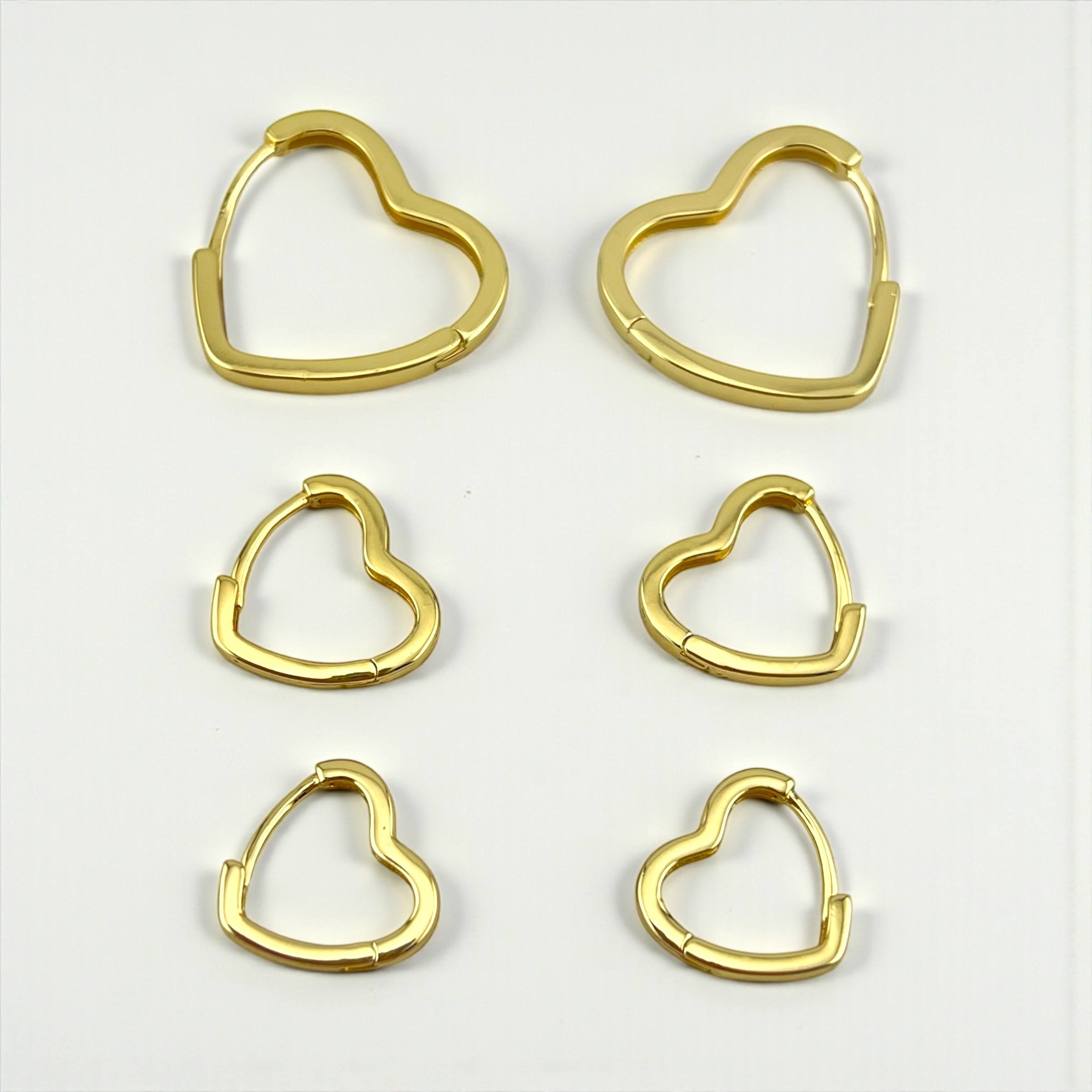 Sweetheart Gold Hoop Earrings – Minimal & Romantic 💛