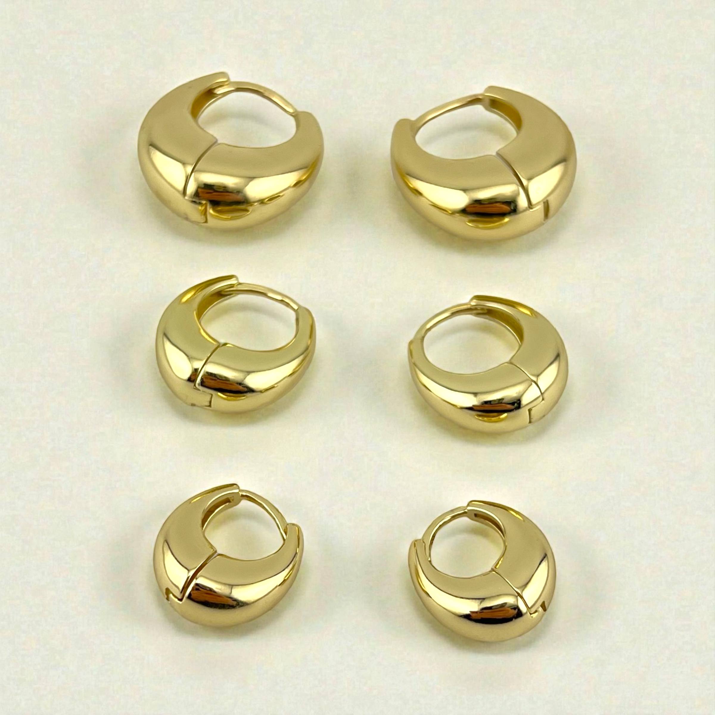 Bold chunky Gold Huggie Earrings Set – Modern Luxury ✨