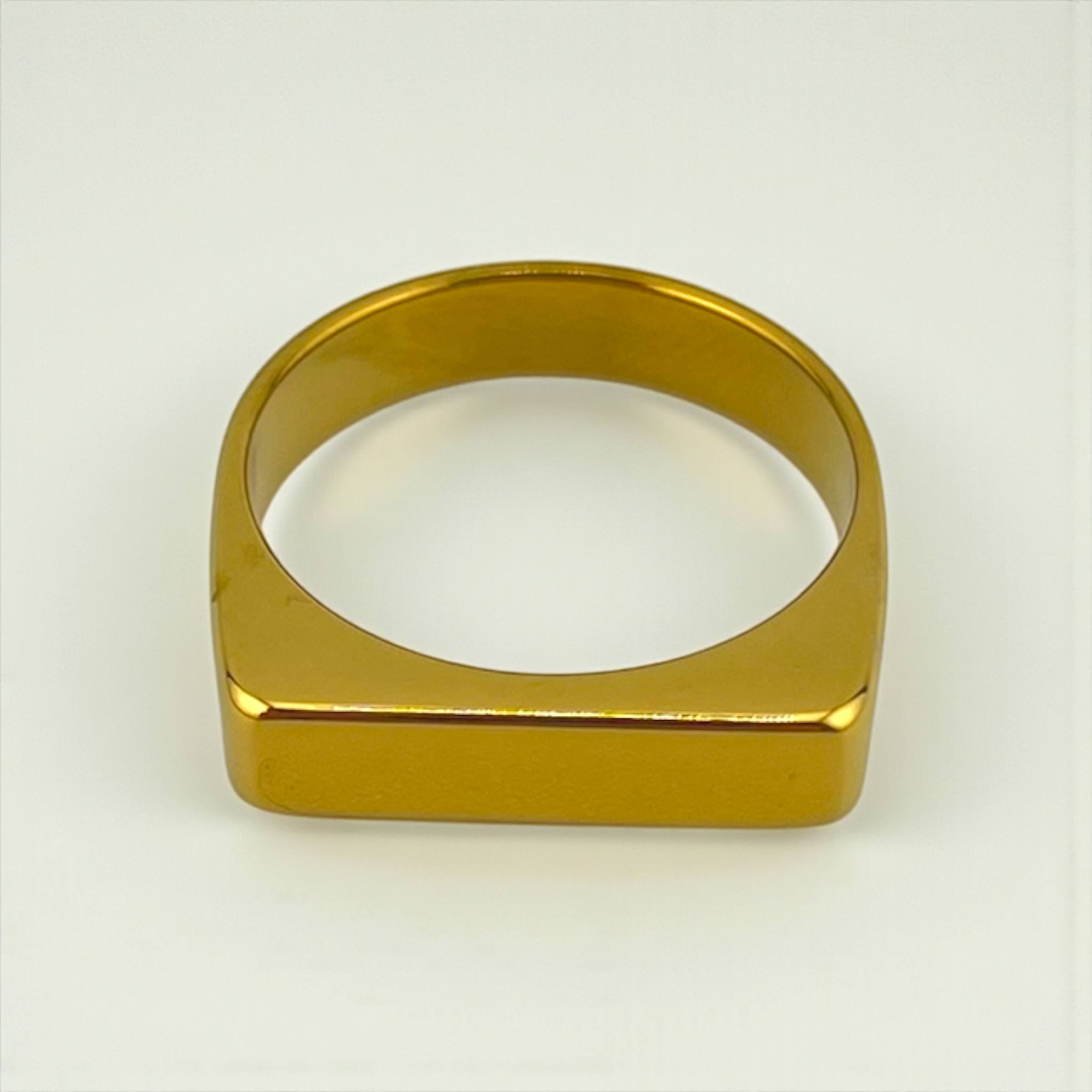 Bold Edge Signet Ring – Gold