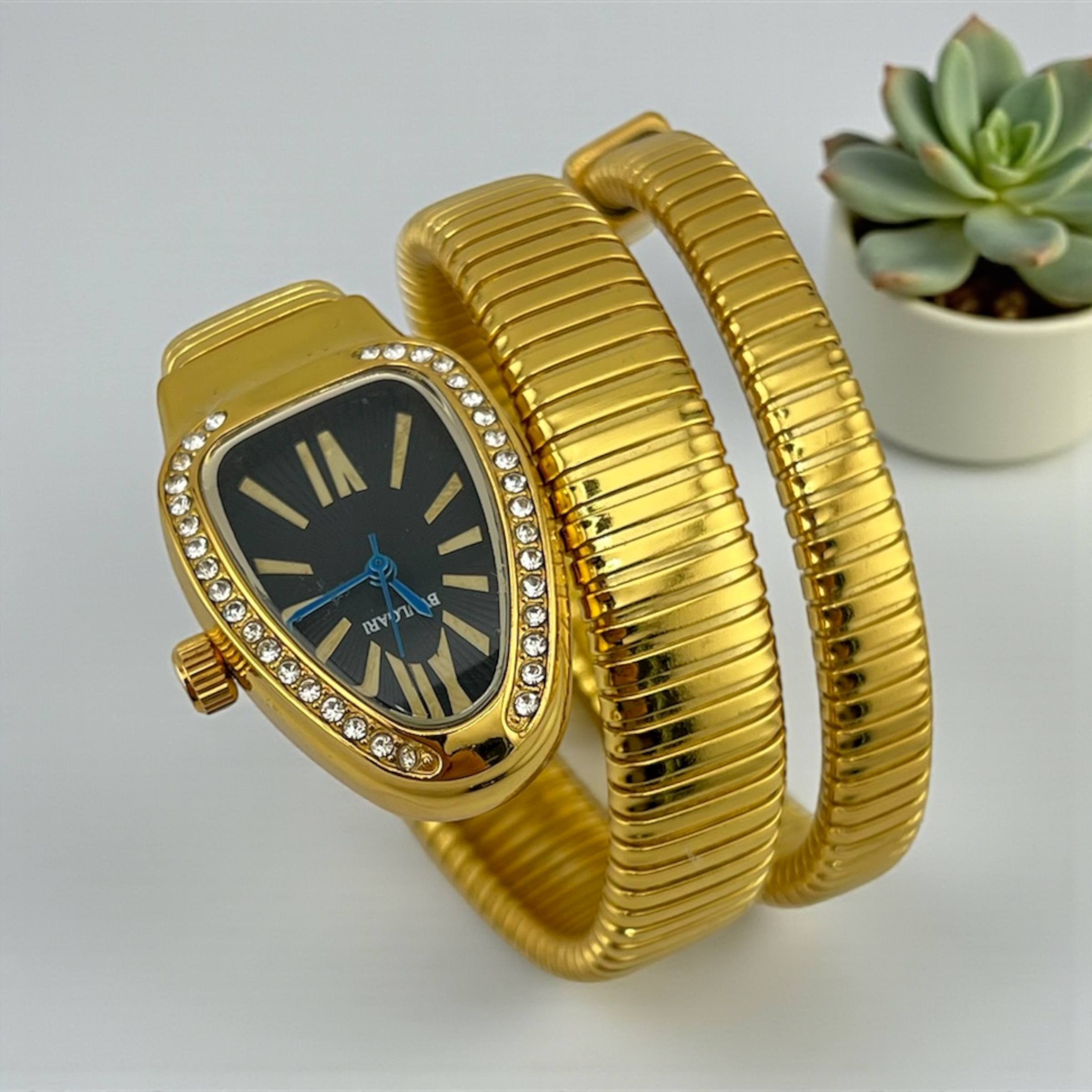 Bvulgari Gold Wrap Watch āāØ