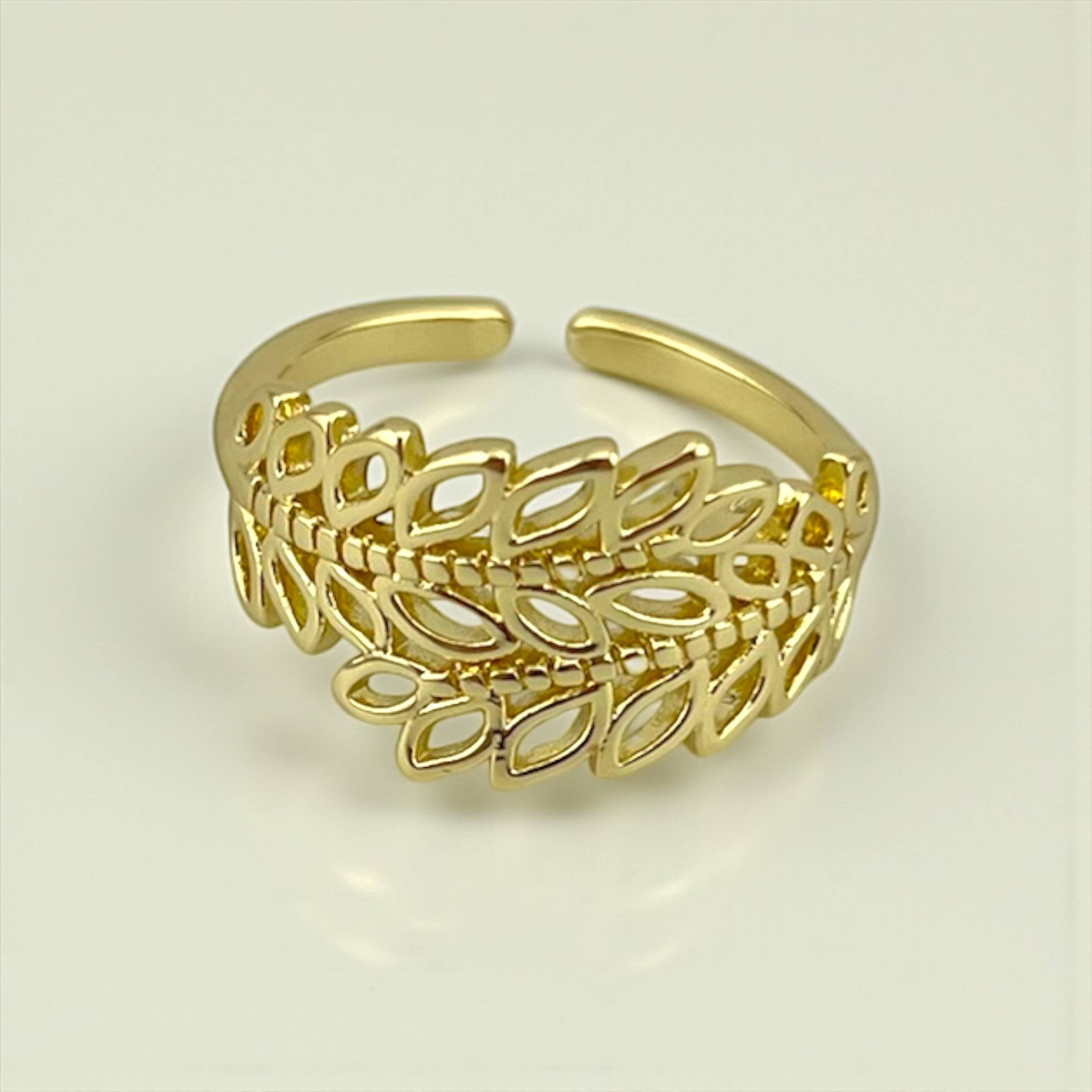 “Golden Leaf” Adjustable Ring ✨