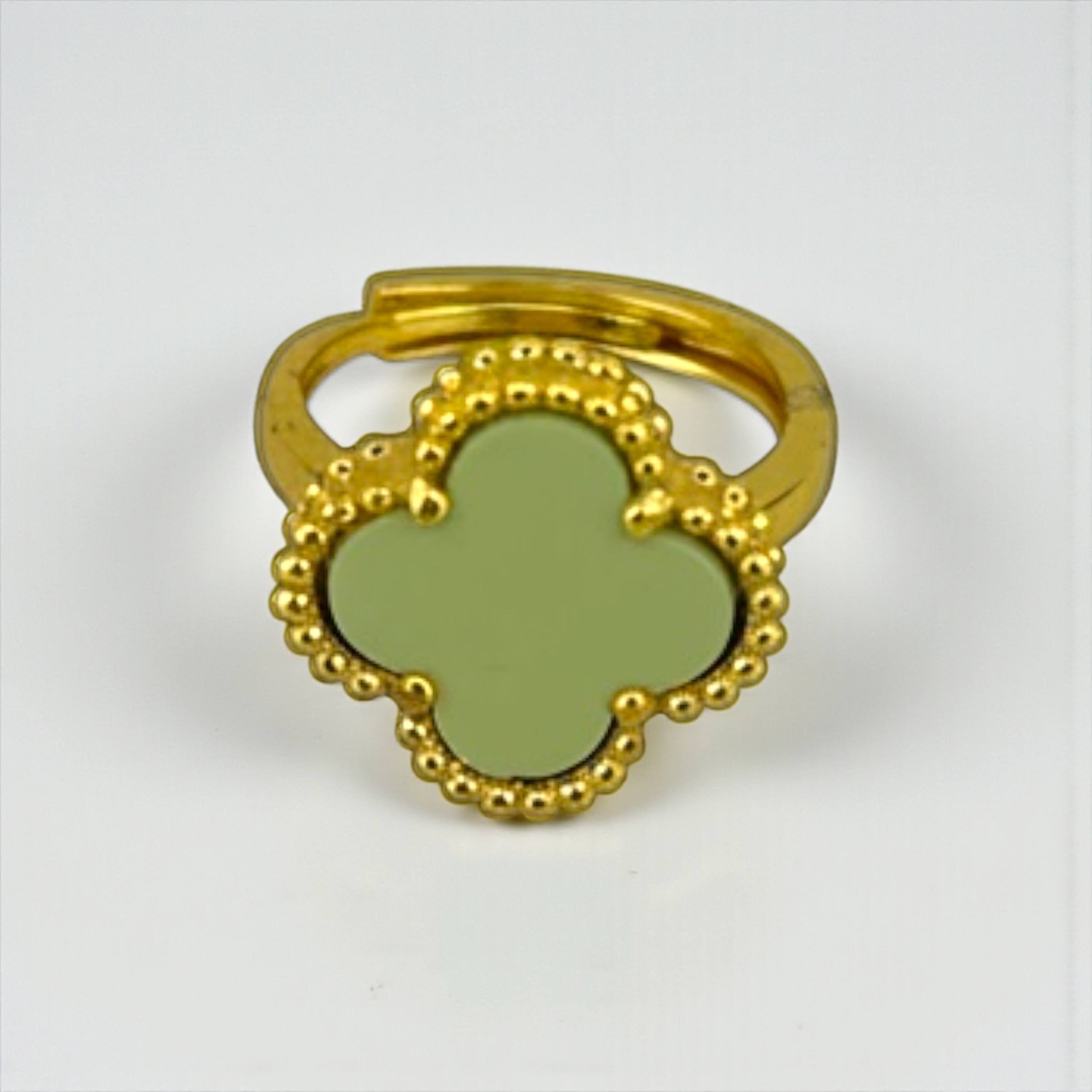 Vancleef Clover Ring โ Deep Blue Elegance ๐๐