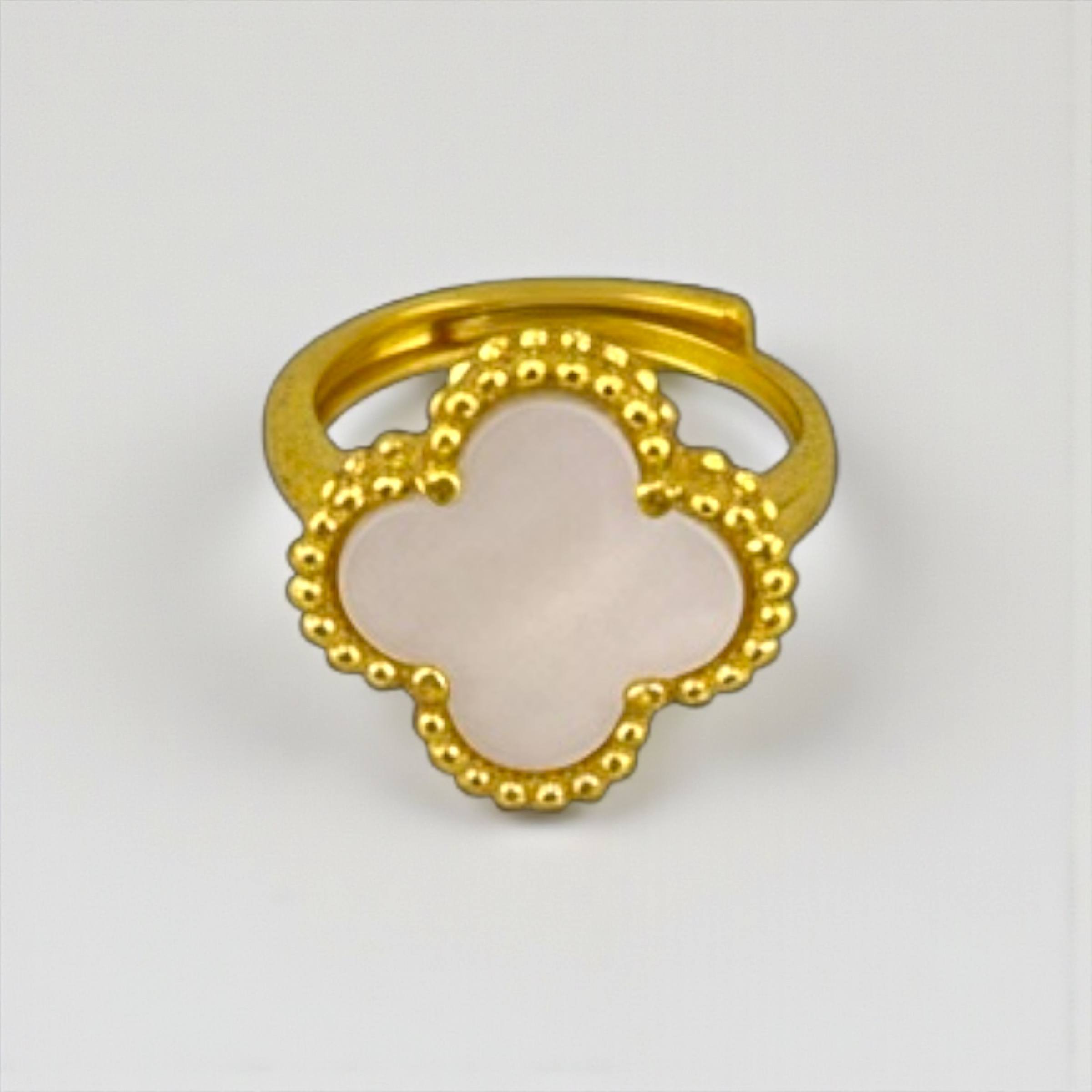 Vancleef Clover Ring โ Deep Blue Elegance ๐๐