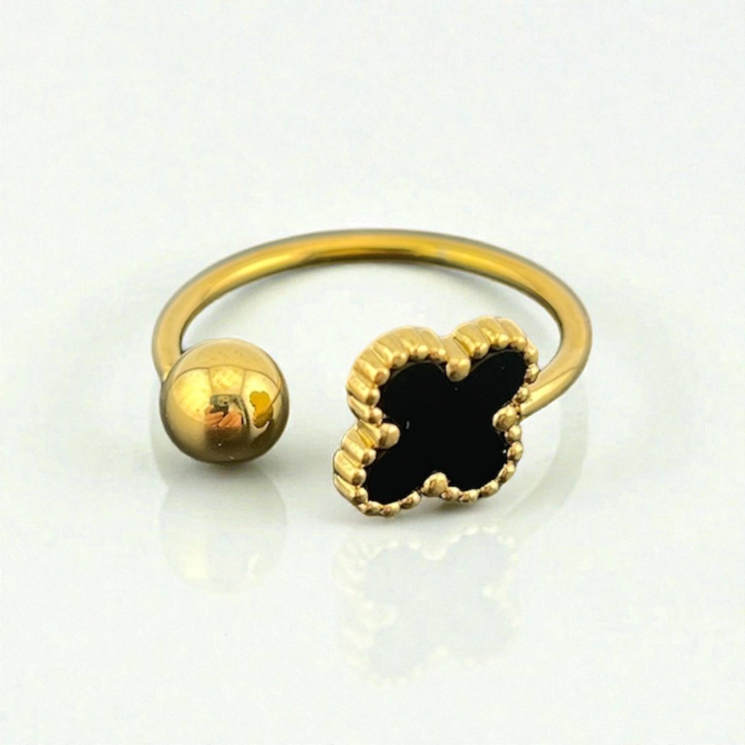 Golden VANCLEEF Ball Ring – Radiate Grace & Light ✨🌼