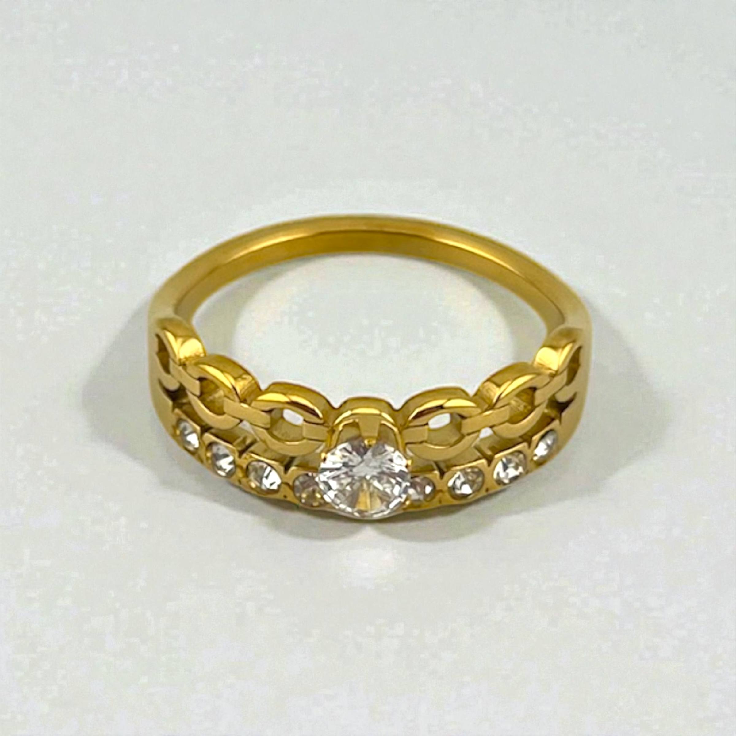 Golden Chain Sparkle Ring – Bold Meets Glam ✨🔗