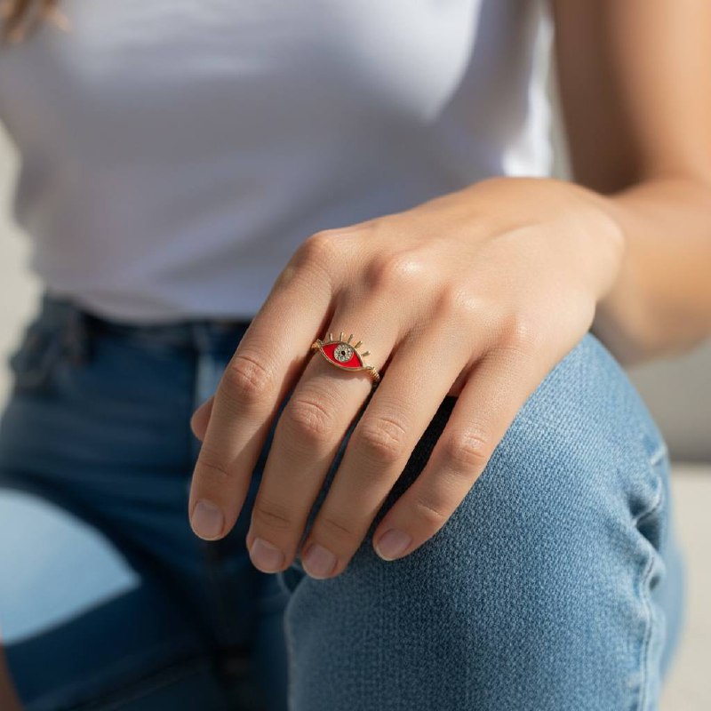 Crimson Eye Ring – Gold & Red