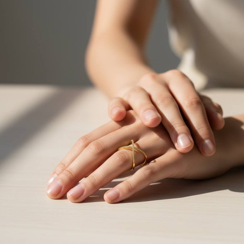 X ring Criss-Cross Sparkle Ring â Gold