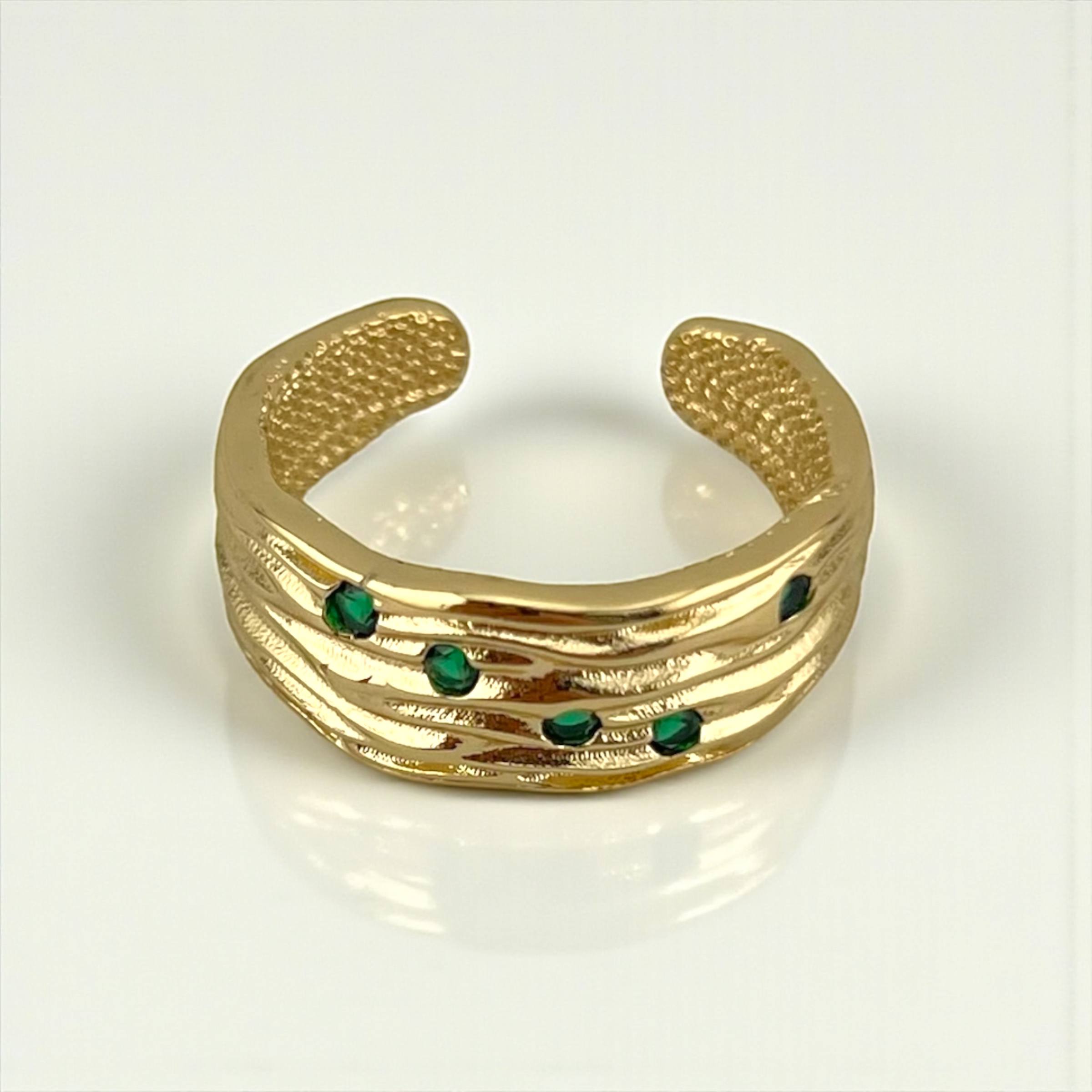 π« Crimson Wave Ring β Gold & Ruby