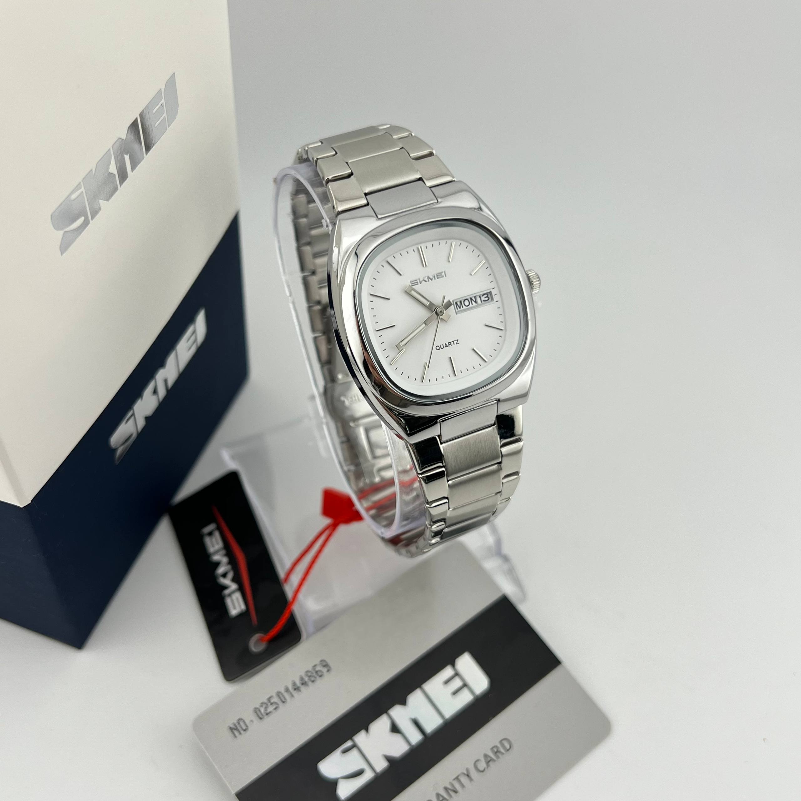 ⌚ Classic Stainless Steel Watch by SKMEI – Timeless & Reliable