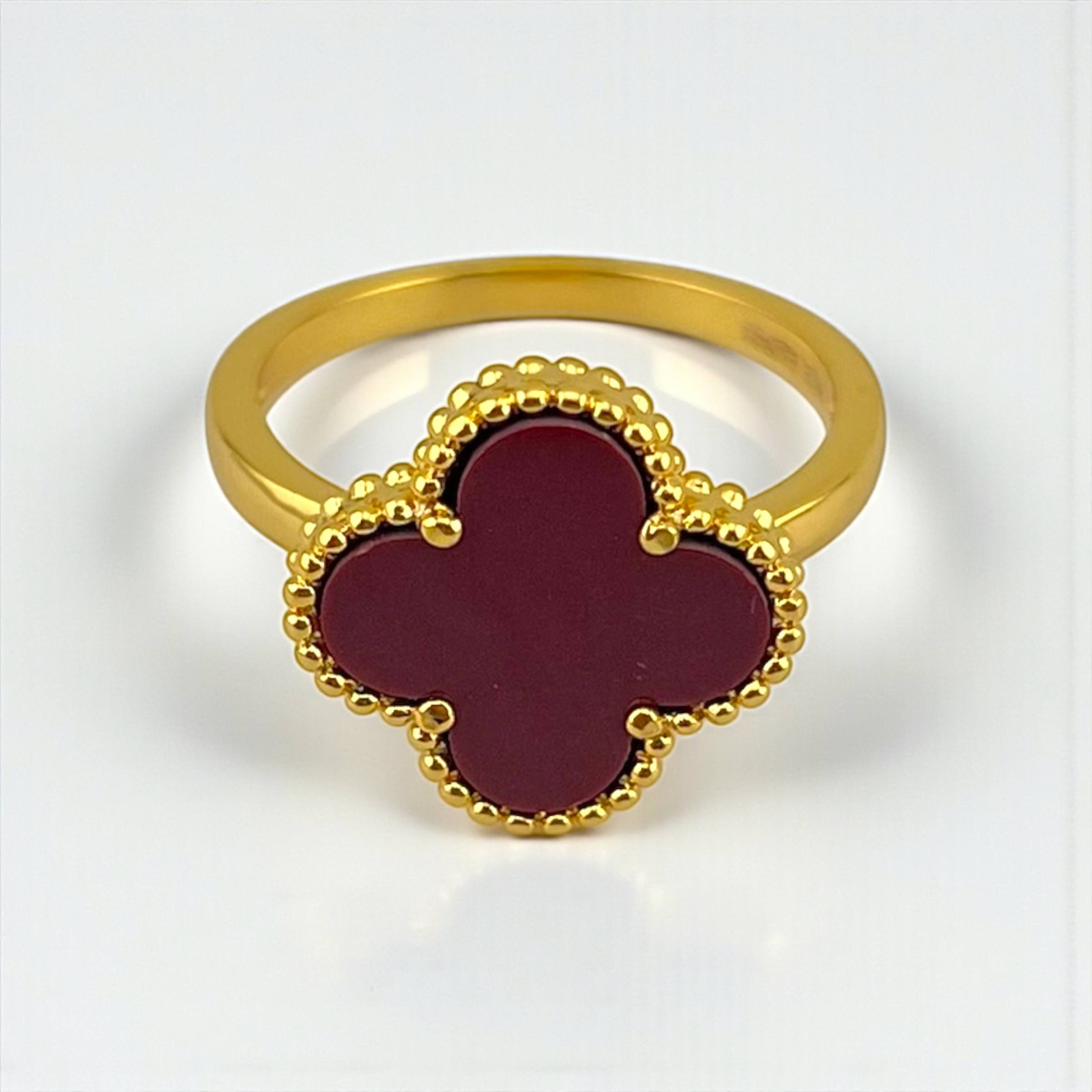 VIP vancleef Ring – Gold-Plated Elegance