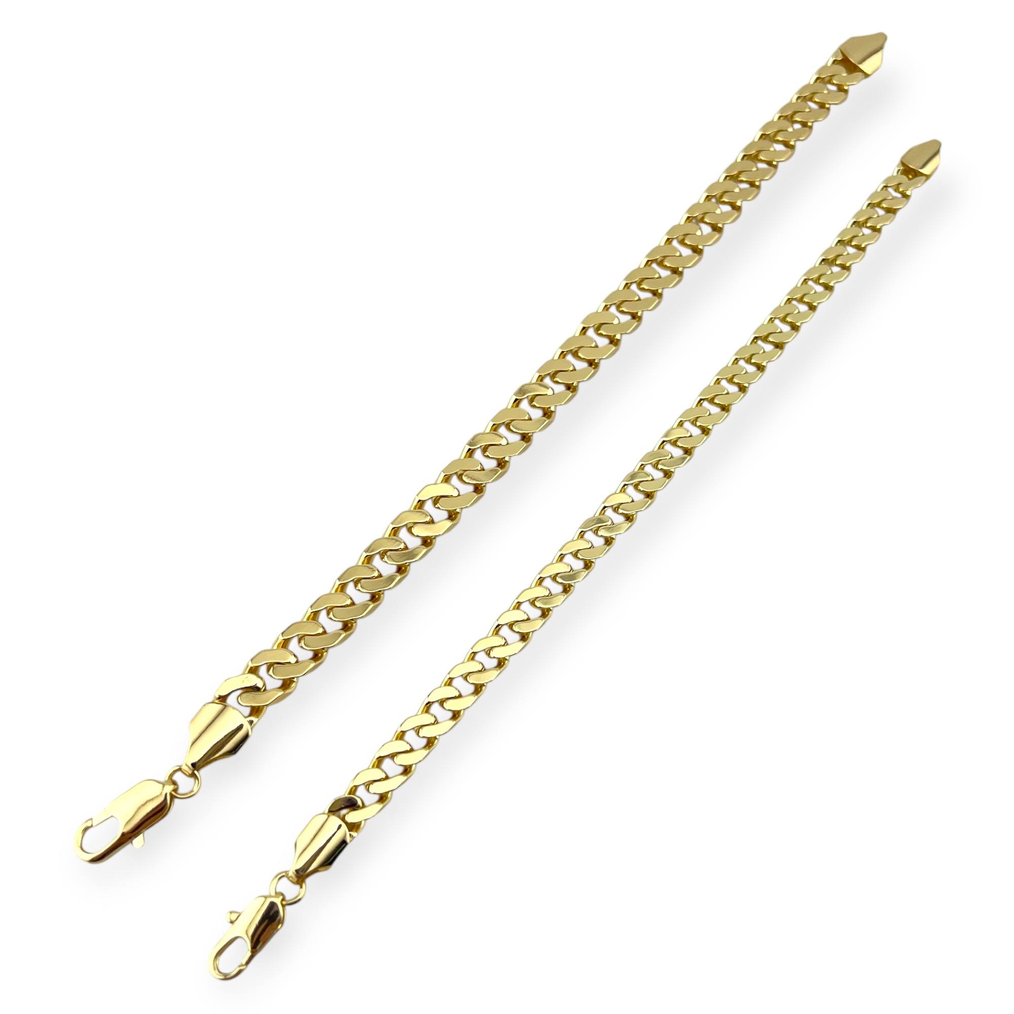 Cuban Link Bracelet ā Bold Golden Luxury