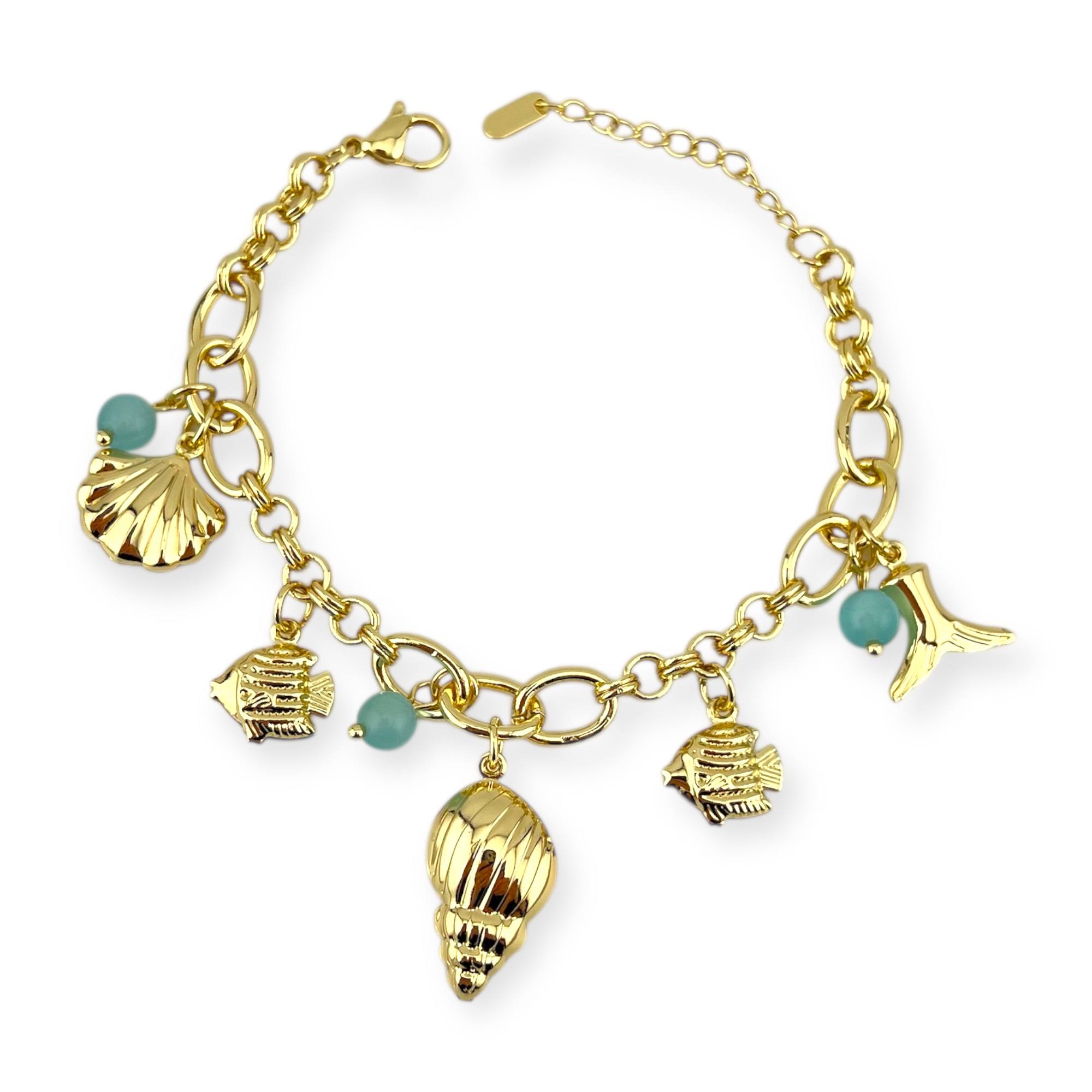 Ocean Charm Bracelet ā Golden Seashell Elegance