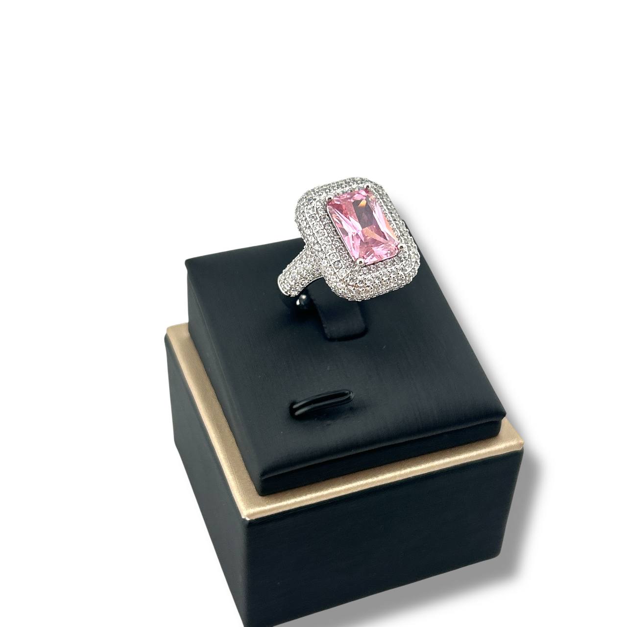 ✨ Royale Spark – Silver Gemstone Cocktail Ring