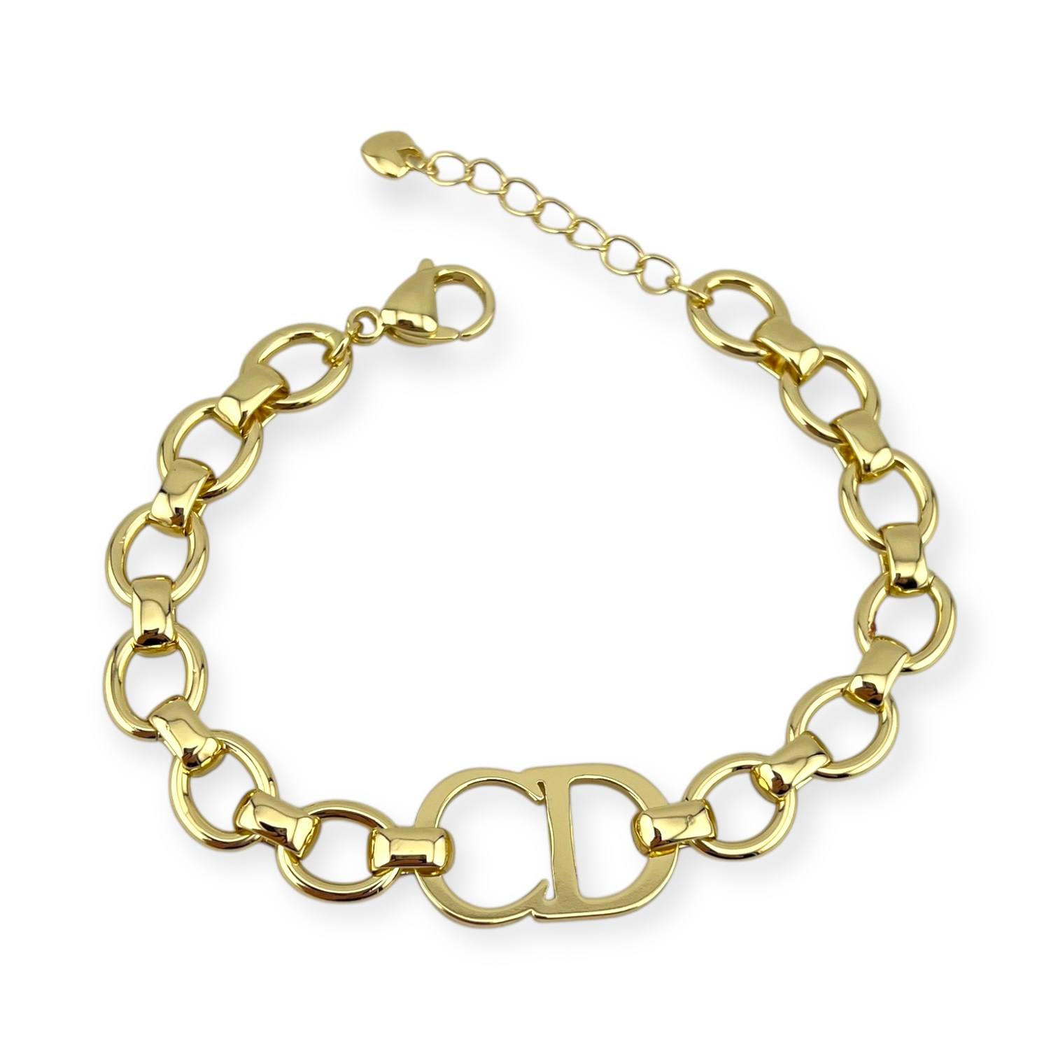 CD “Signature Link” 18K Gold-Plated Bracelet 💛✨