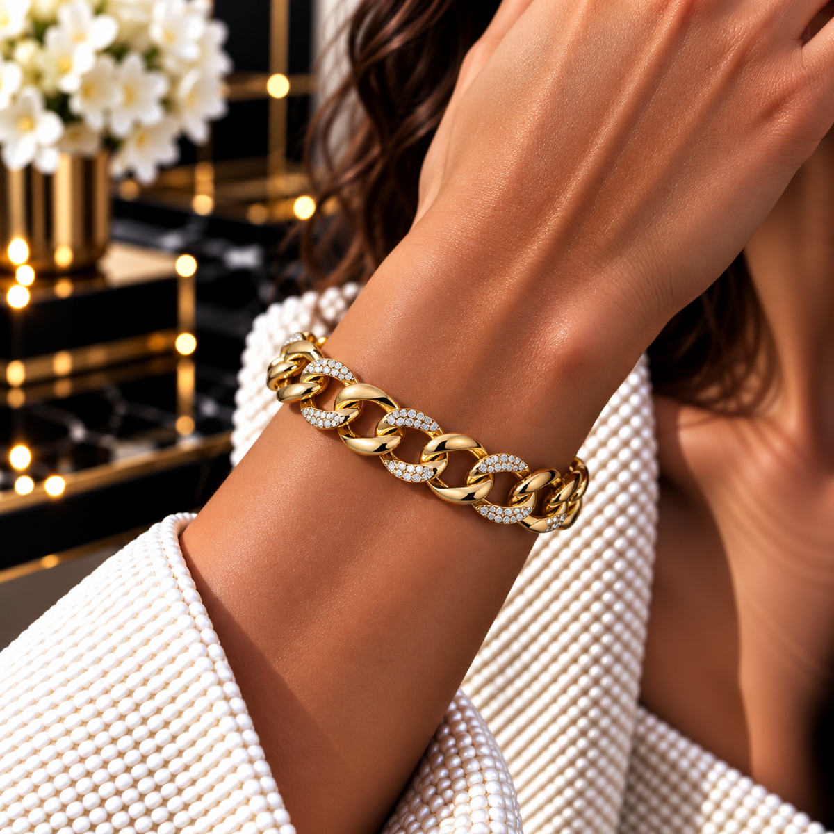 Gold Cuban Link Bracelet with Crystal Accents – Bold & Elegant ✨