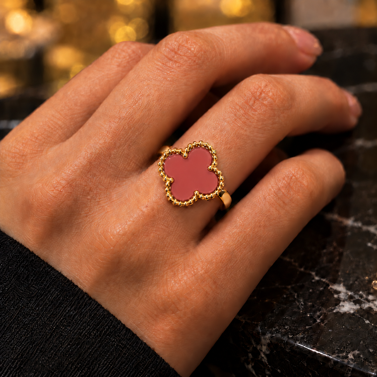 Clover Ring – Deep Blue Elegance
