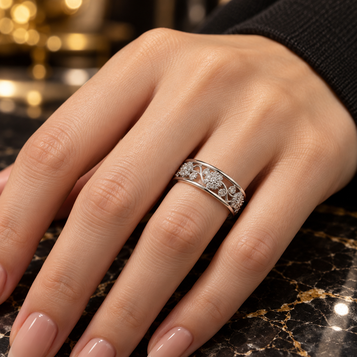 Vintage Floral Band Ring – Silver & Gold Elegance