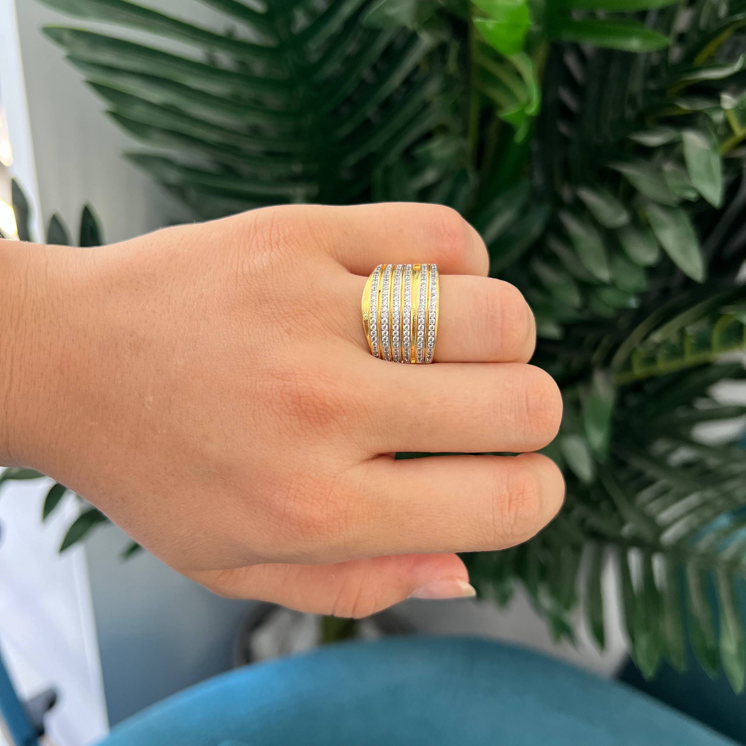 💎 Diamond Stripe Statement Ring