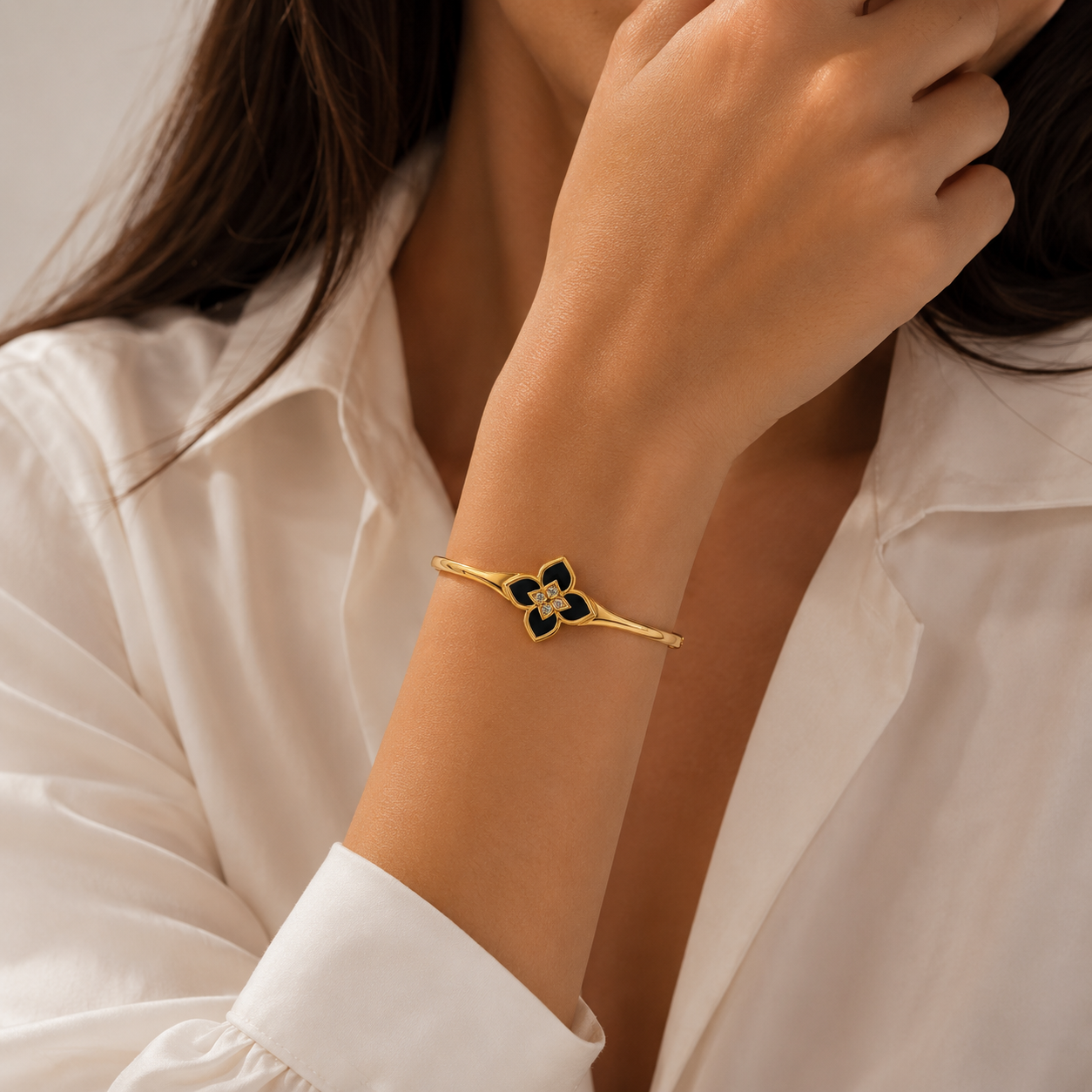 🌸 Floral Elegance Bangle Collection – White | Black | Green | 18K Gold Plated