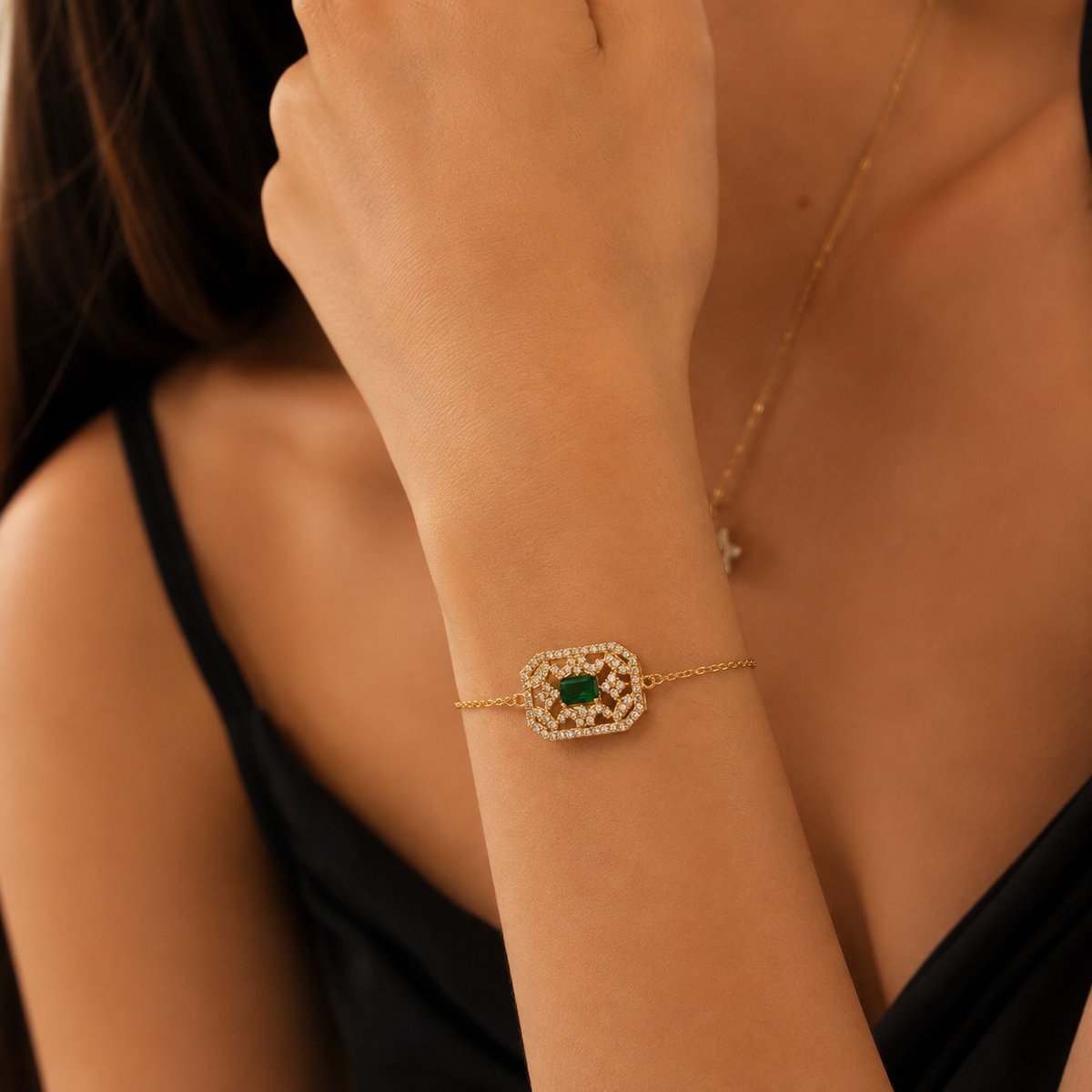 Regal Radiance Gold Bracelet