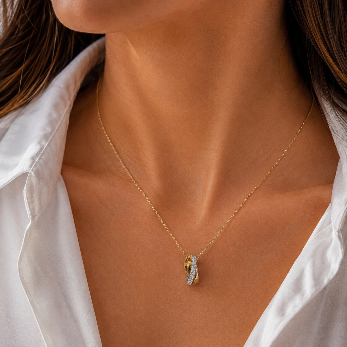 Interlocking Trio Harmony Necklace