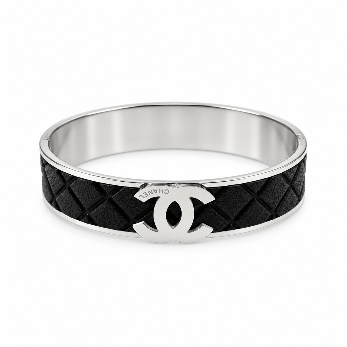 Silver & Black Quilted Bangle – Timeless Elegance