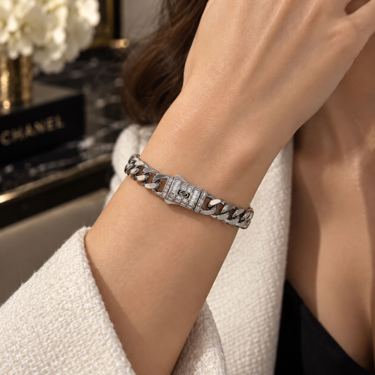 Monac-o Crystal-Clasp Cuban Link Bracelet(thick and thin)