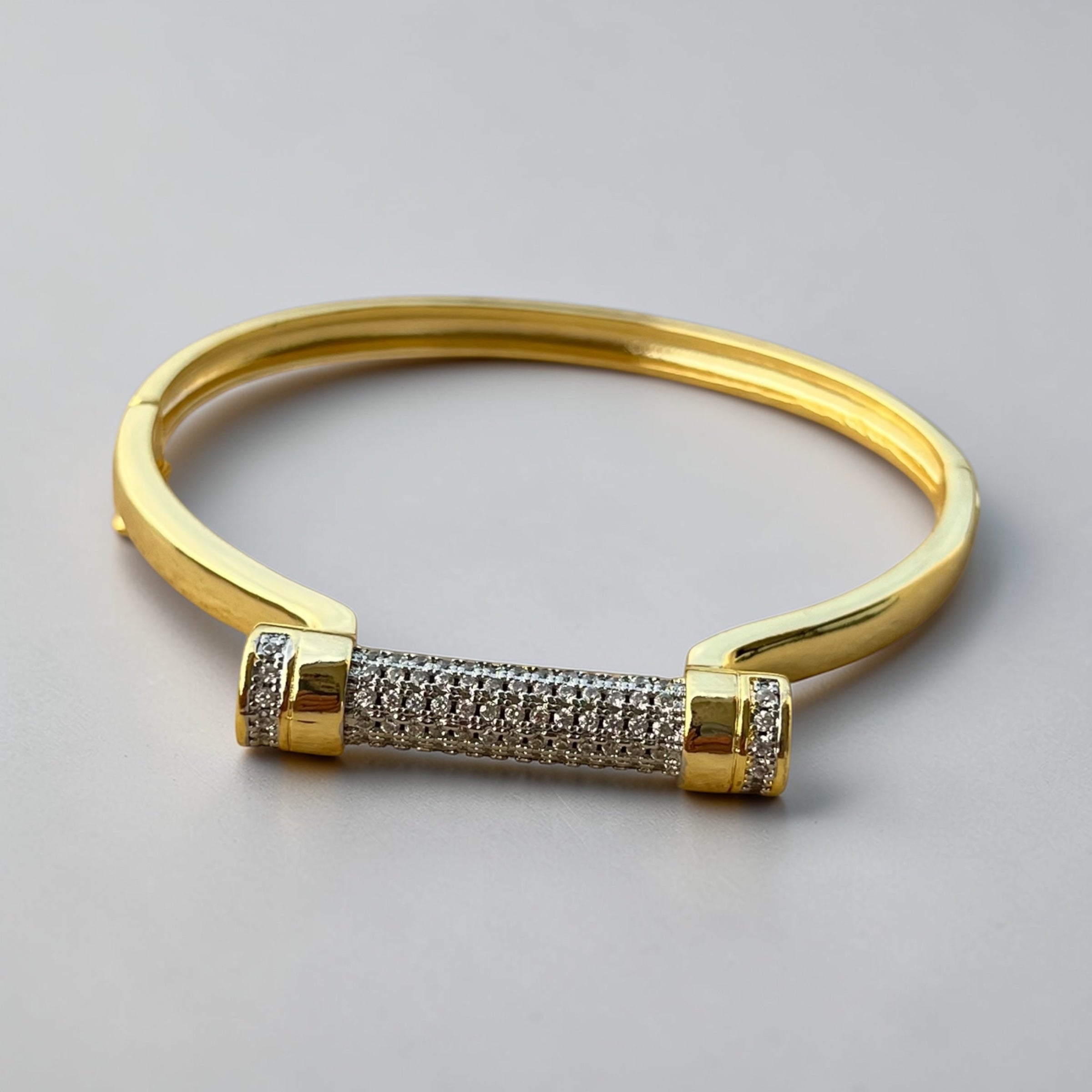 Gold & Pavé Cylinder Bar Bangle – Modern Luxe