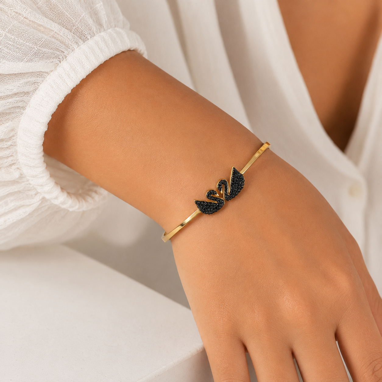 Black Swan Love Bangle