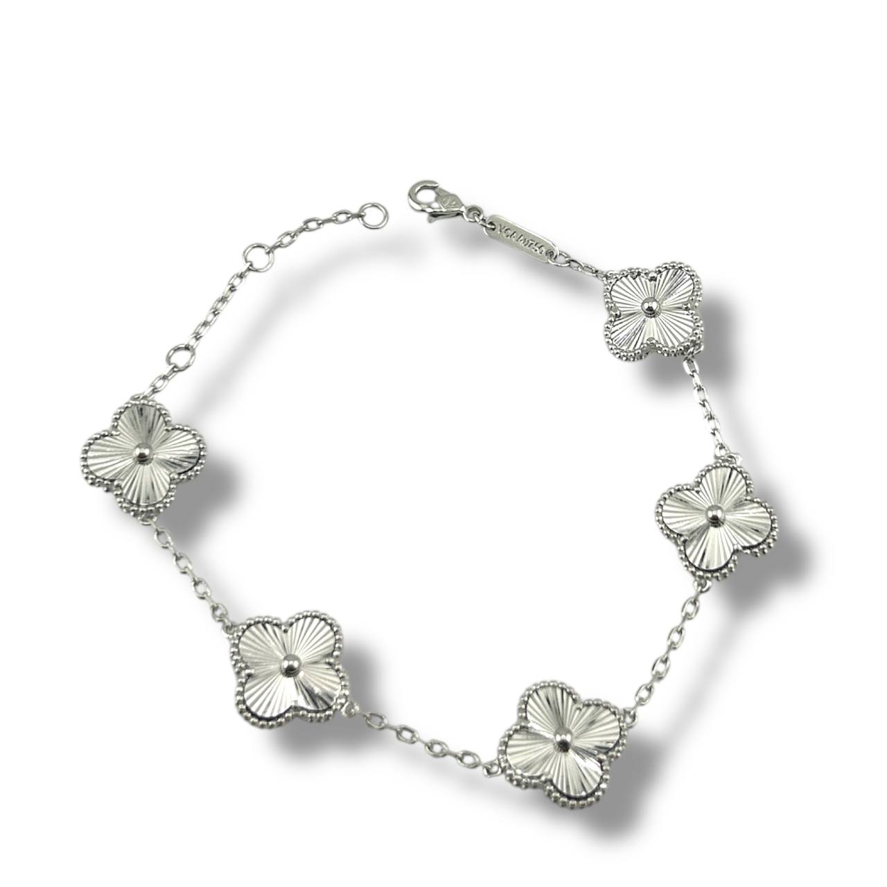 VIP vancleef bracelet 5 Flowers