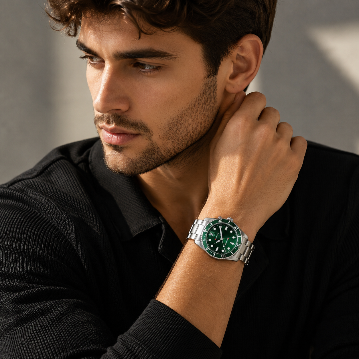 ⌚ Curren Green Diver Watch – Stainless Steel Luxury | Date Display