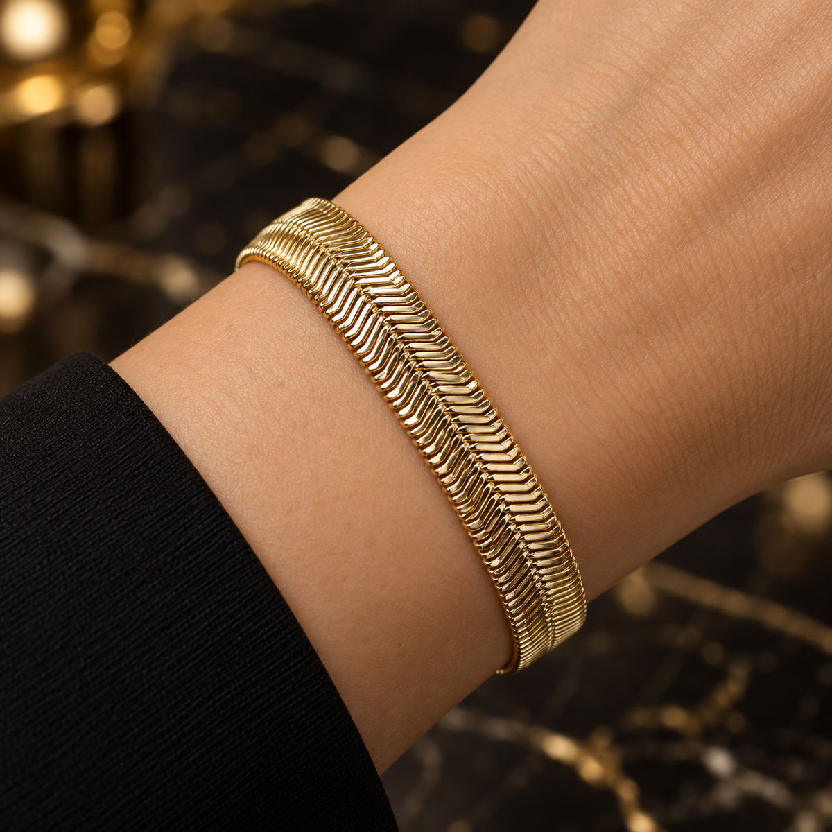 Snake Minimalist Golden Bracelet (thick and thin)